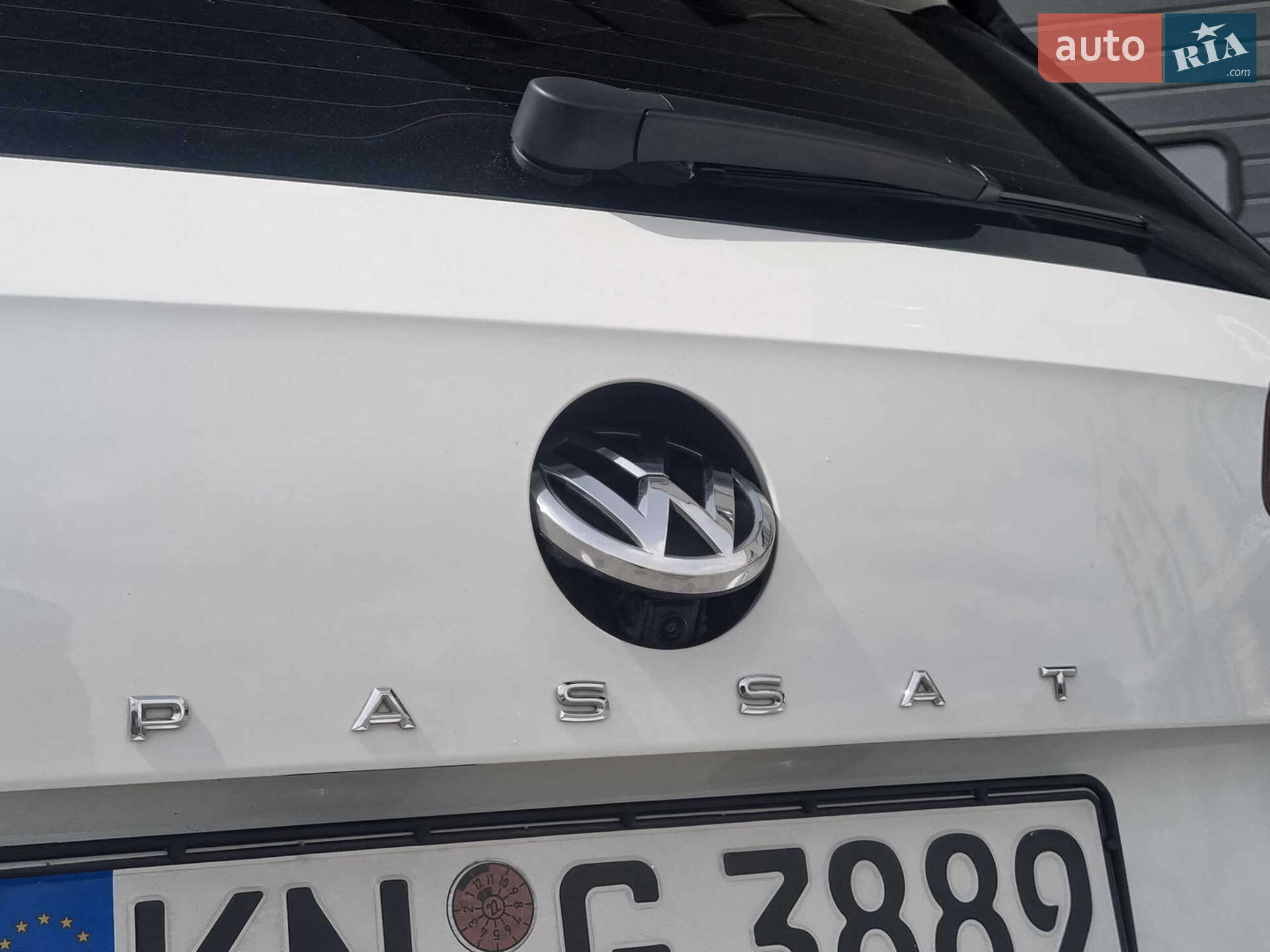 Volkswagen Passat 2019 VIN WVWZZZ3CZLE011923 фото оголошення 18 з 48