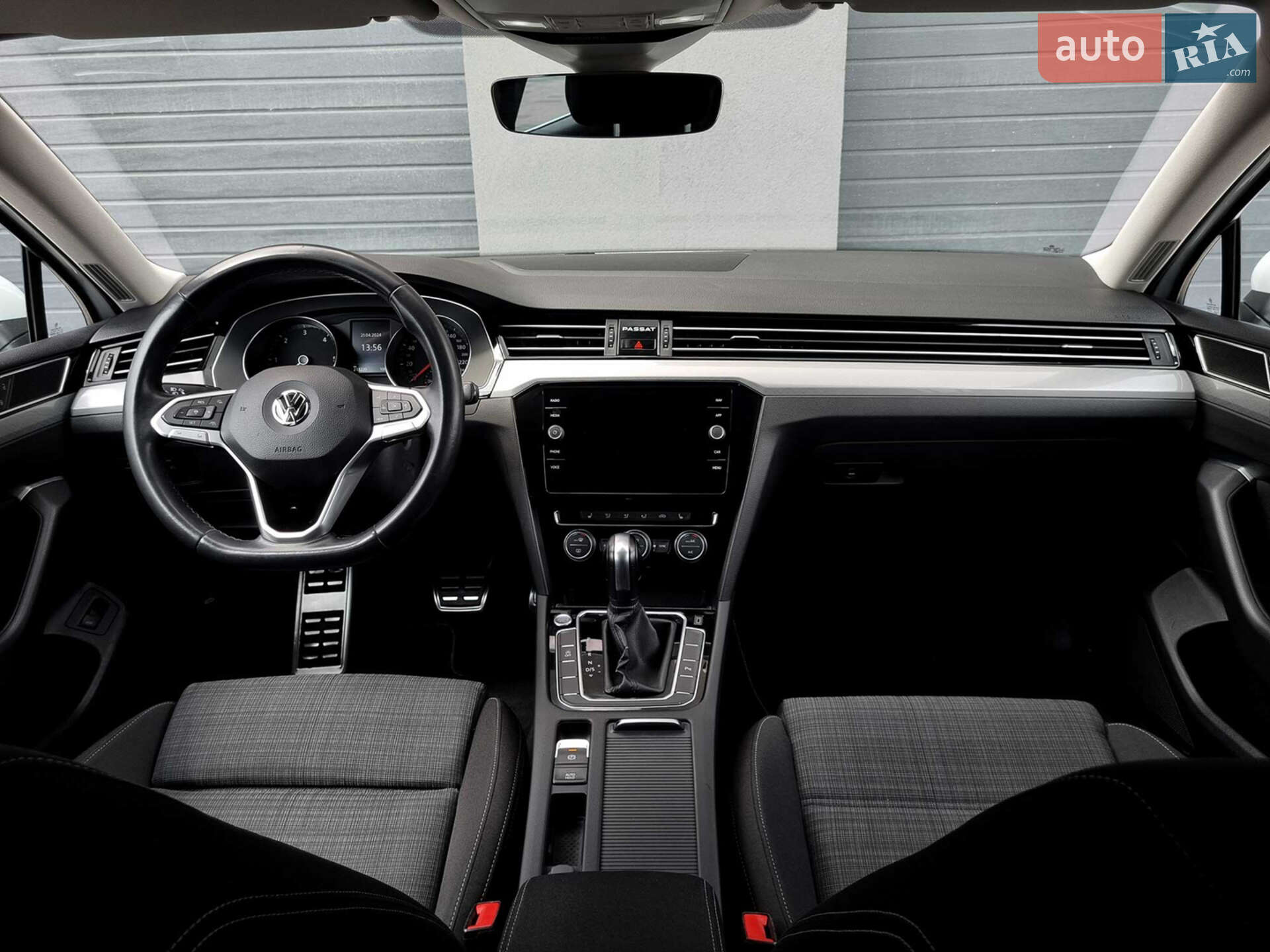 Volkswagen Passat 2019 VIN WVWZZZ3CZLE011923 фото оголошення 21 з 48