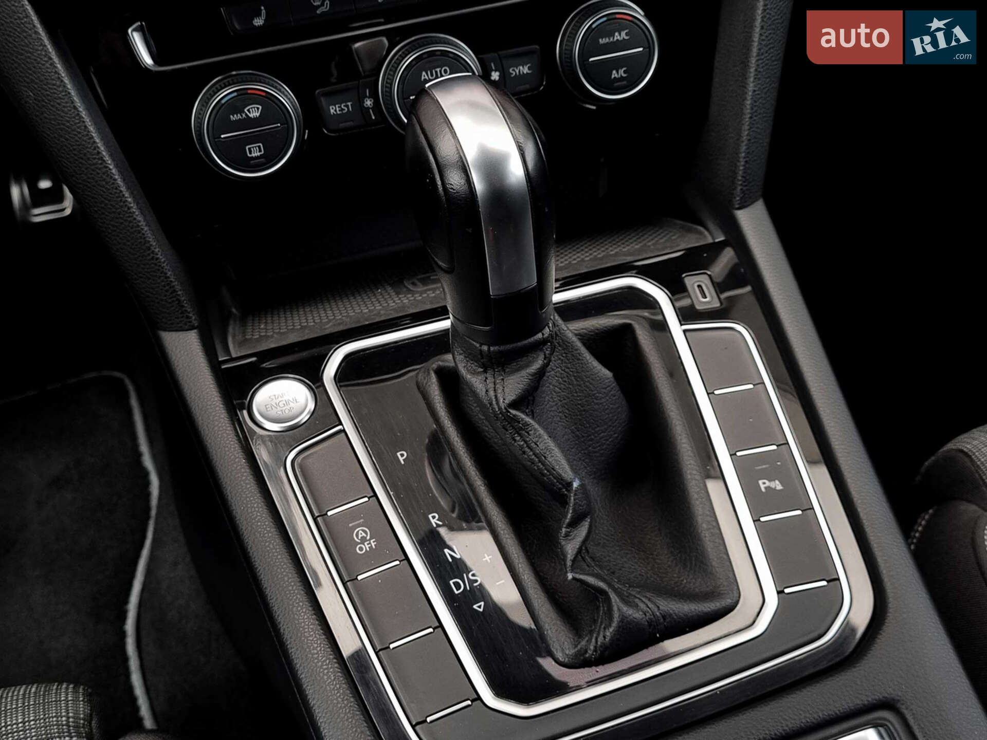 Volkswagen Passat 2019 VIN WVWZZZ3CZLE011923 фото оголошення 38 з 48