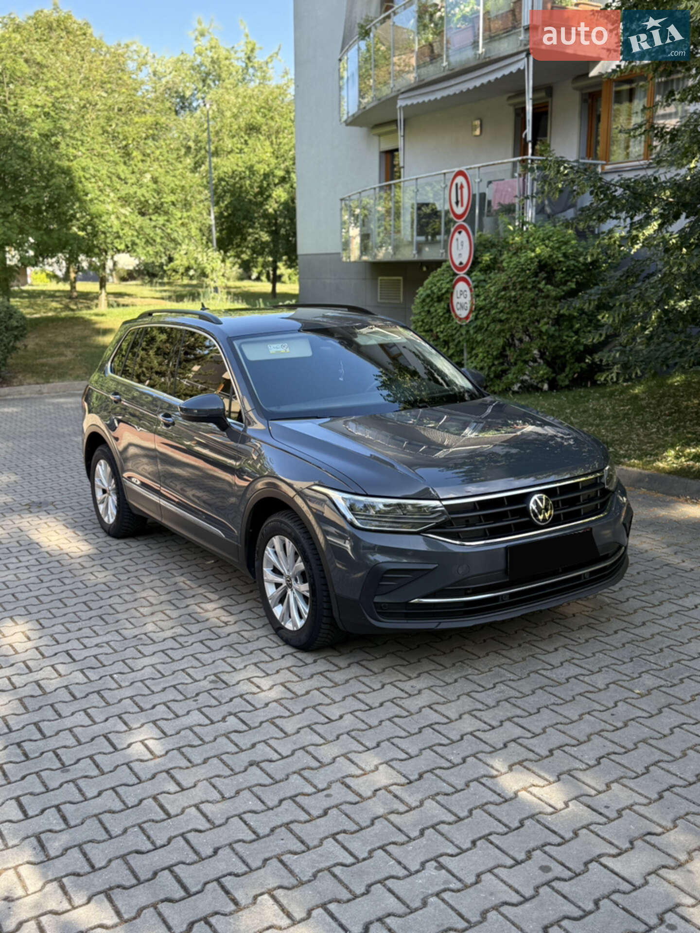 Volkswagen Tiguan 2022 VIN WVGZZZ5NZNW061208 фото оголошення 8 з 25