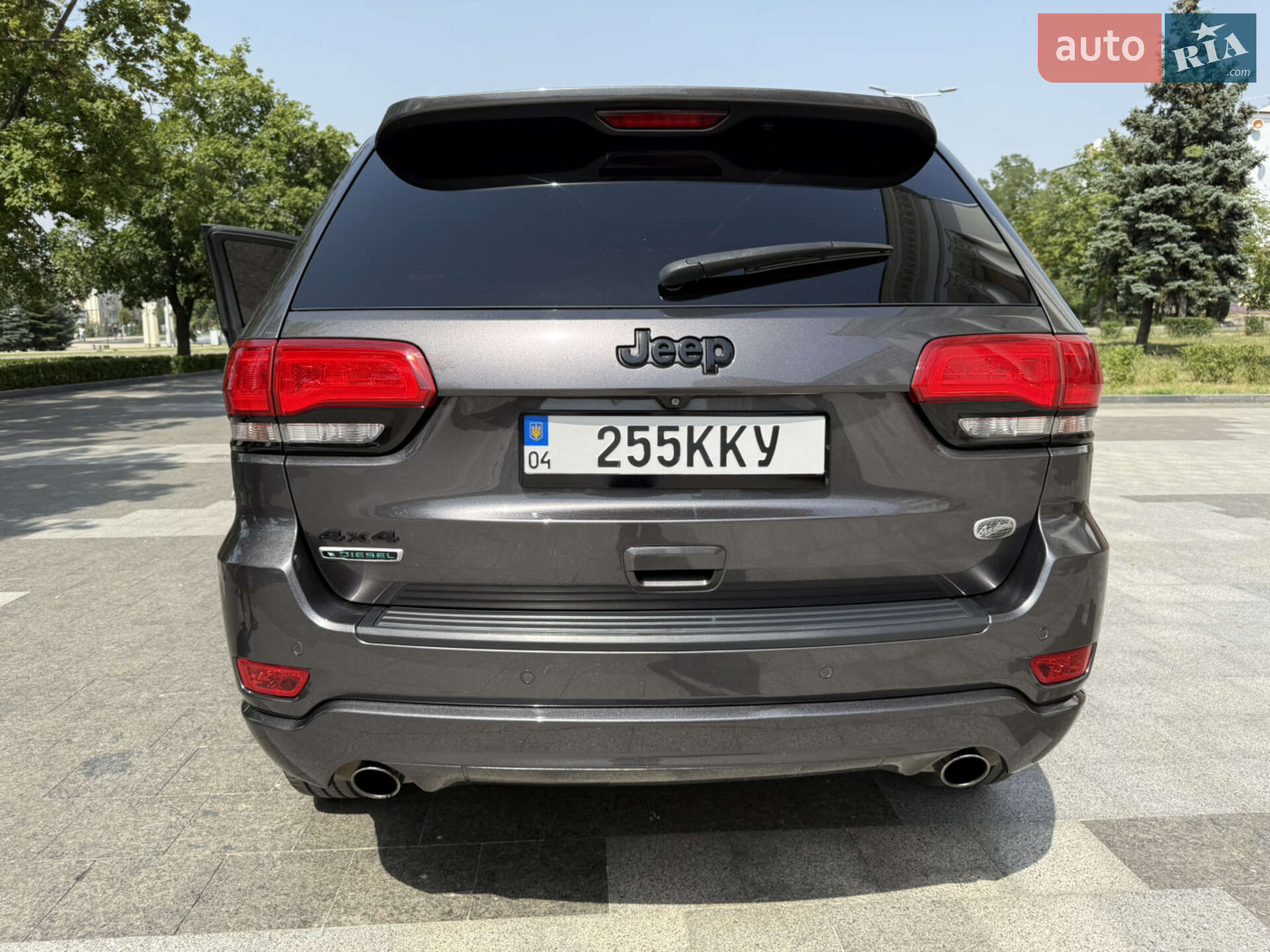 Jeep Grand Cherokee 2015 VIN 1C4RJFCM6FC213855 фото оголошення 2 з 11