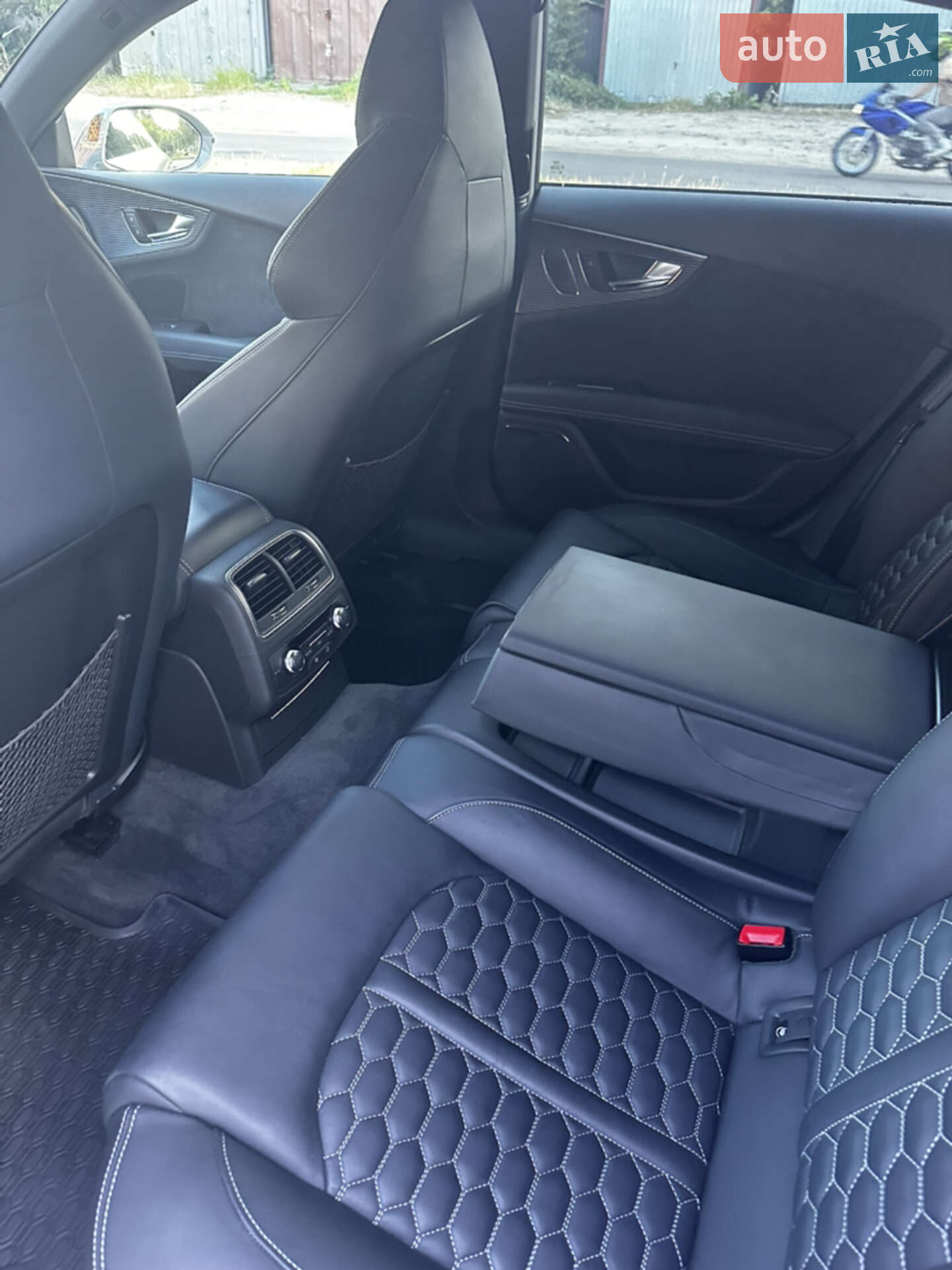 Audi RS7 Sportback 2016 VIN WUAW2AFC5GN904924 фото оголошення 40 з 56