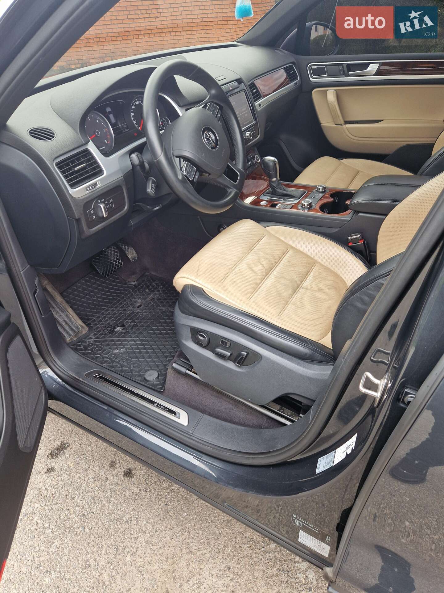 Volkswagen Touareg 2012 VIN WVGZZZ7PZDD008088 фото оголошення 11 з 17