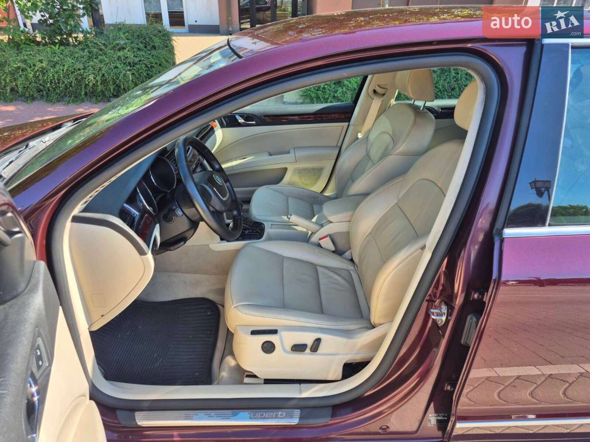 Skoda Superb 2010 VIN TMBAB43T5BB300295 фото оголошення 16 з 21