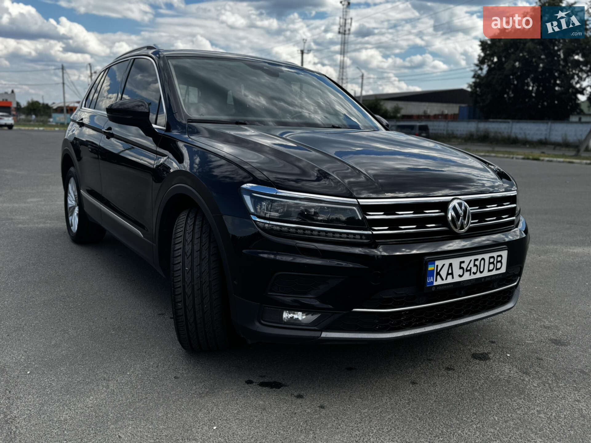 Volkswagen Tiguan 2020 VIN WVGZZZ5NZLW908839 фото оголошення 3 з 11