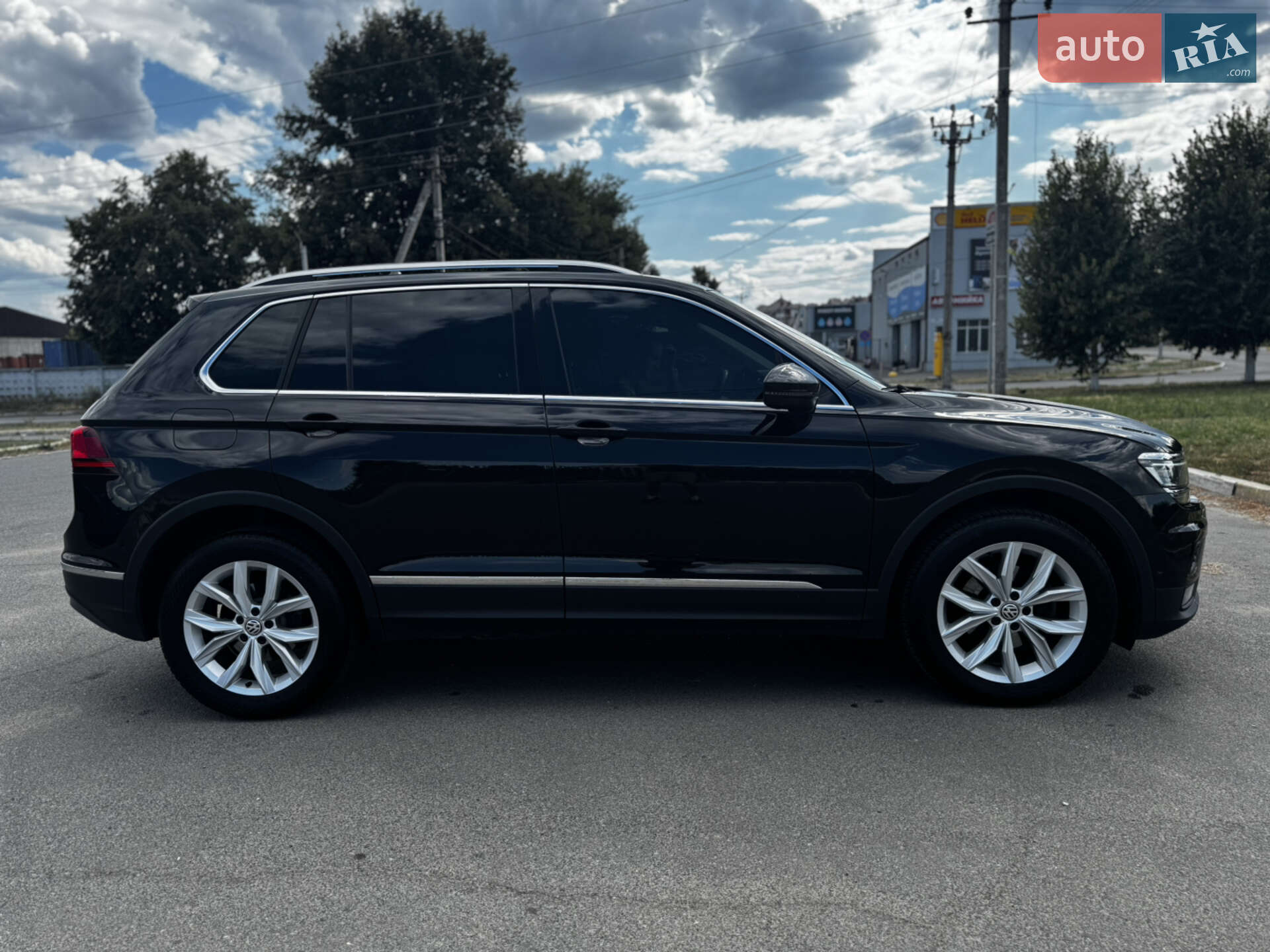 Volkswagen Tiguan 2020 VIN WVGZZZ5NZLW908839 фото оголошення 4 з 11