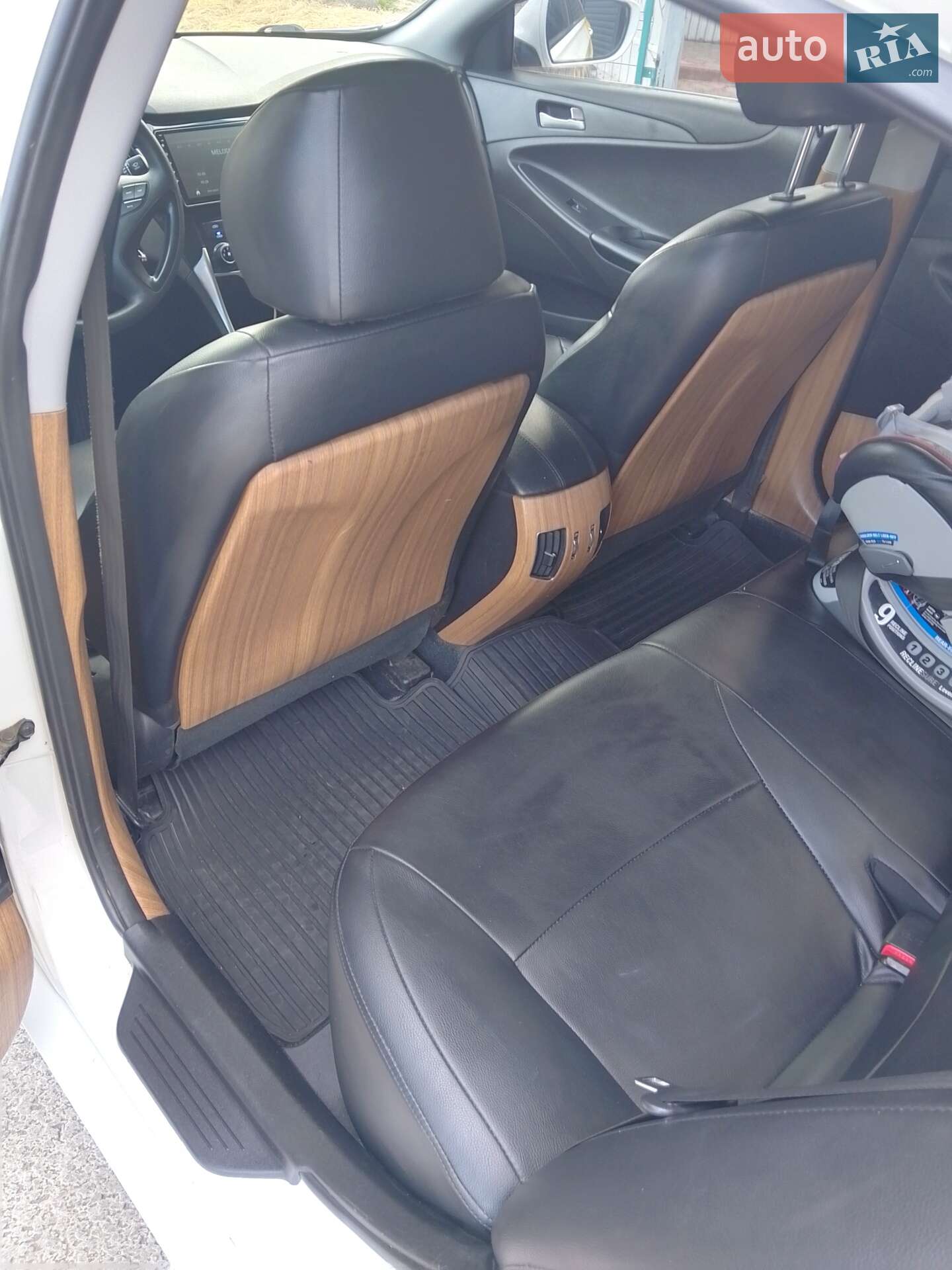 Hyundai Sonata 2014 VIN KMHEC41LBFA672823 фото оголошення 2 з 16