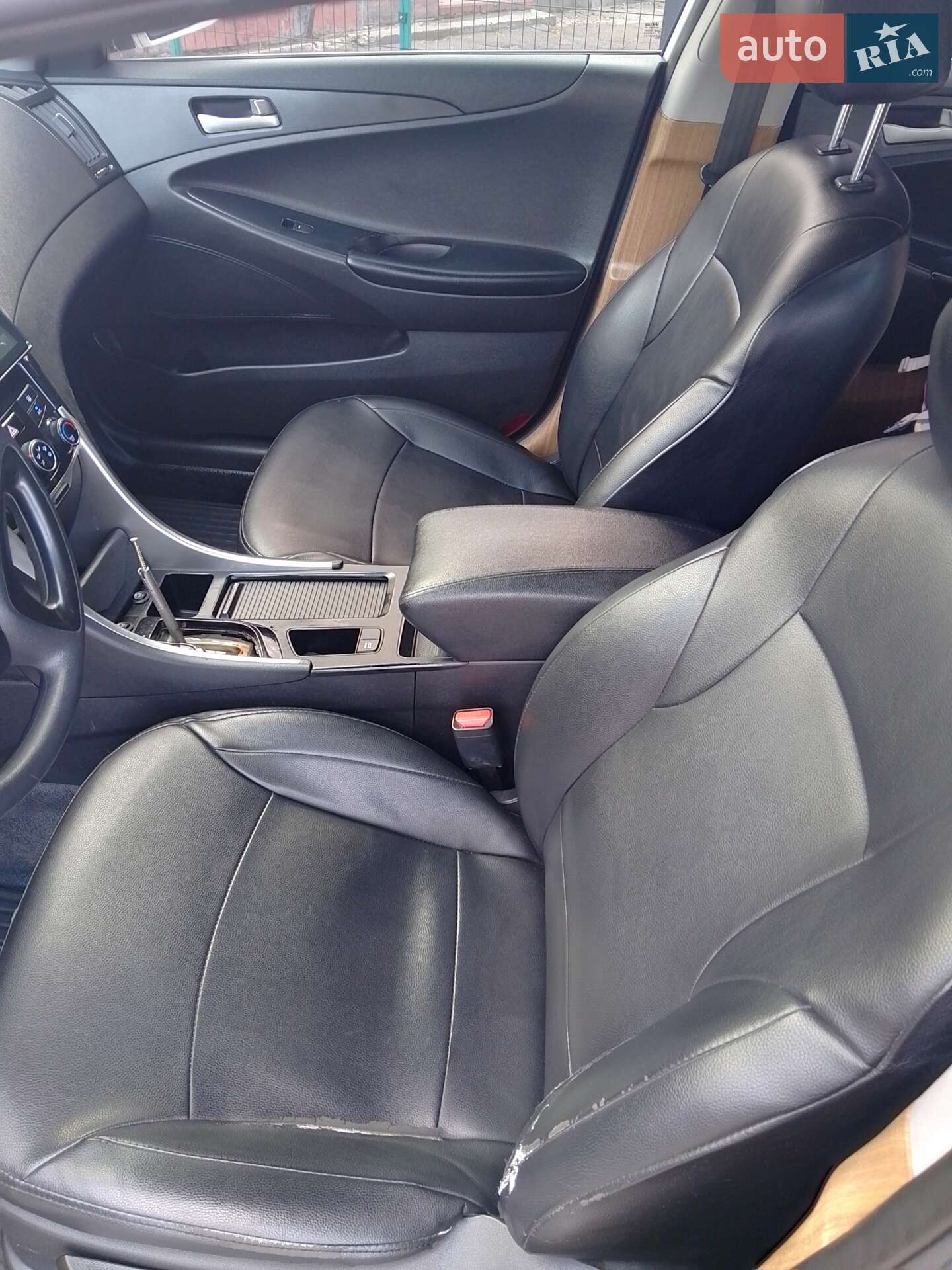 Hyundai Sonata 2014 VIN KMHEC41LBFA672823 фото оголошення 3 з 16