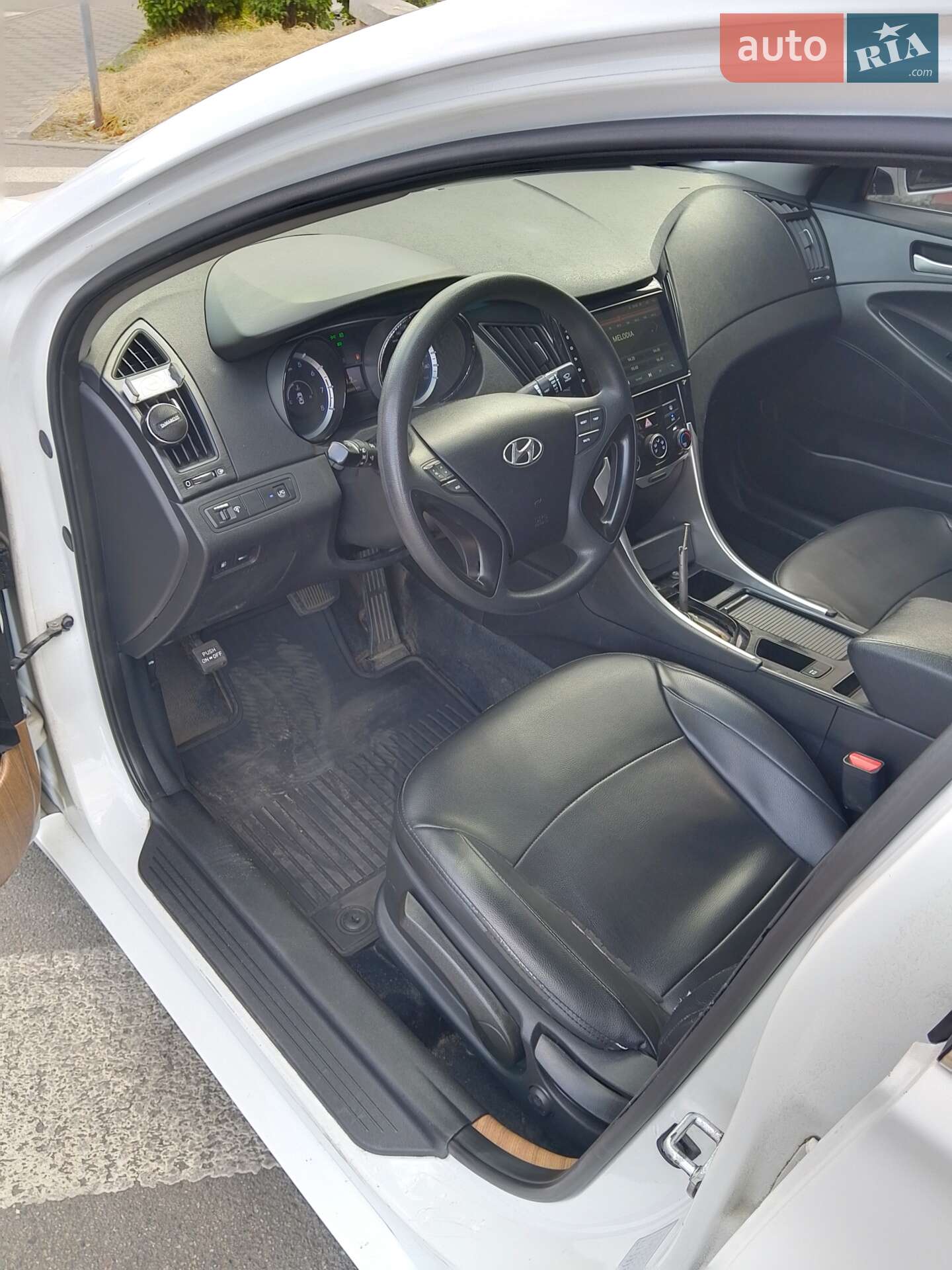 Hyundai Sonata 2014 VIN KMHEC41LBFA672823 фото оголошення 5 з 16
