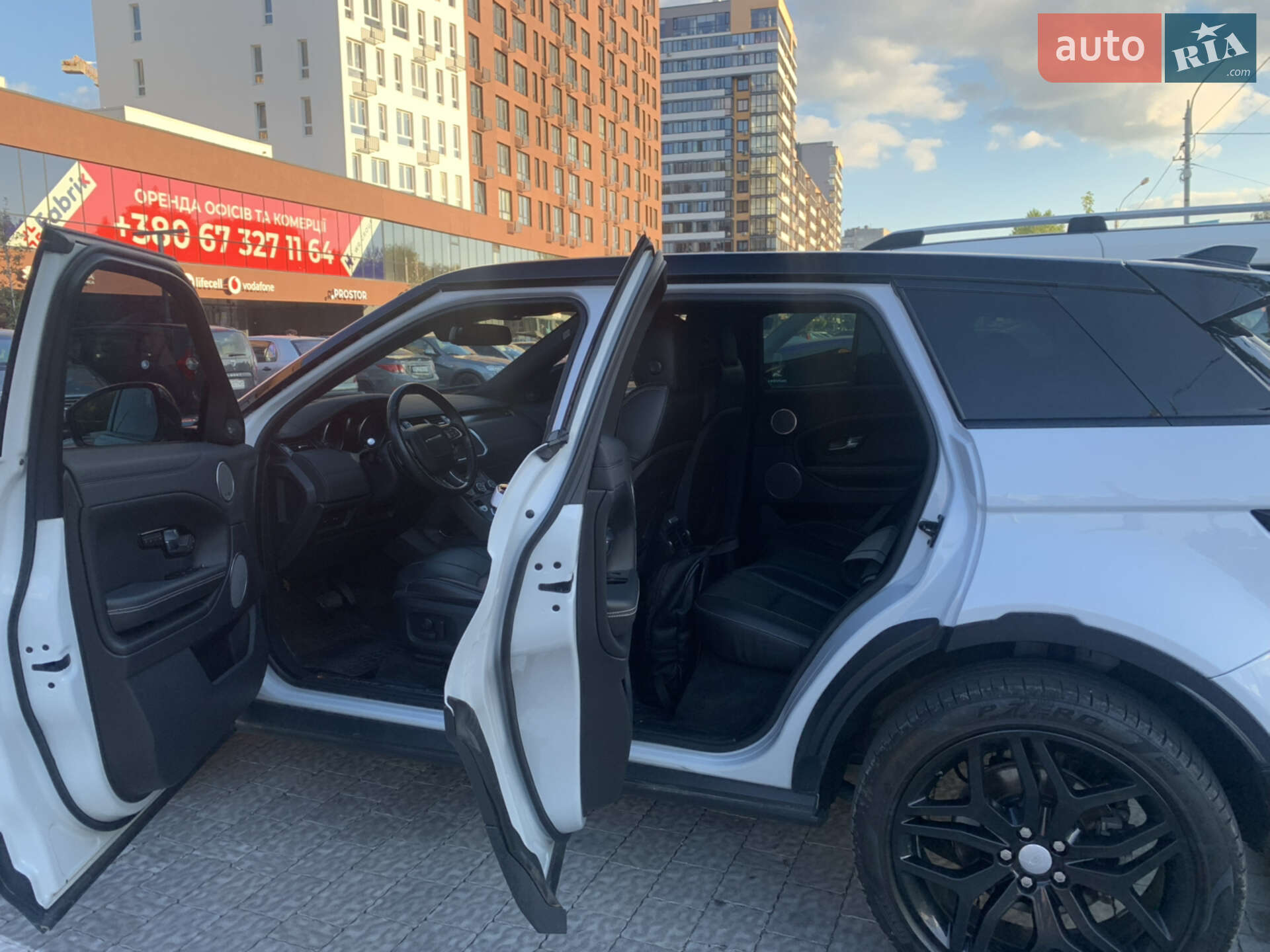 Land Rover Range Rover Evoque 2018 VIN SALVR2RX9JH323255 фото оголошення 4 з 5