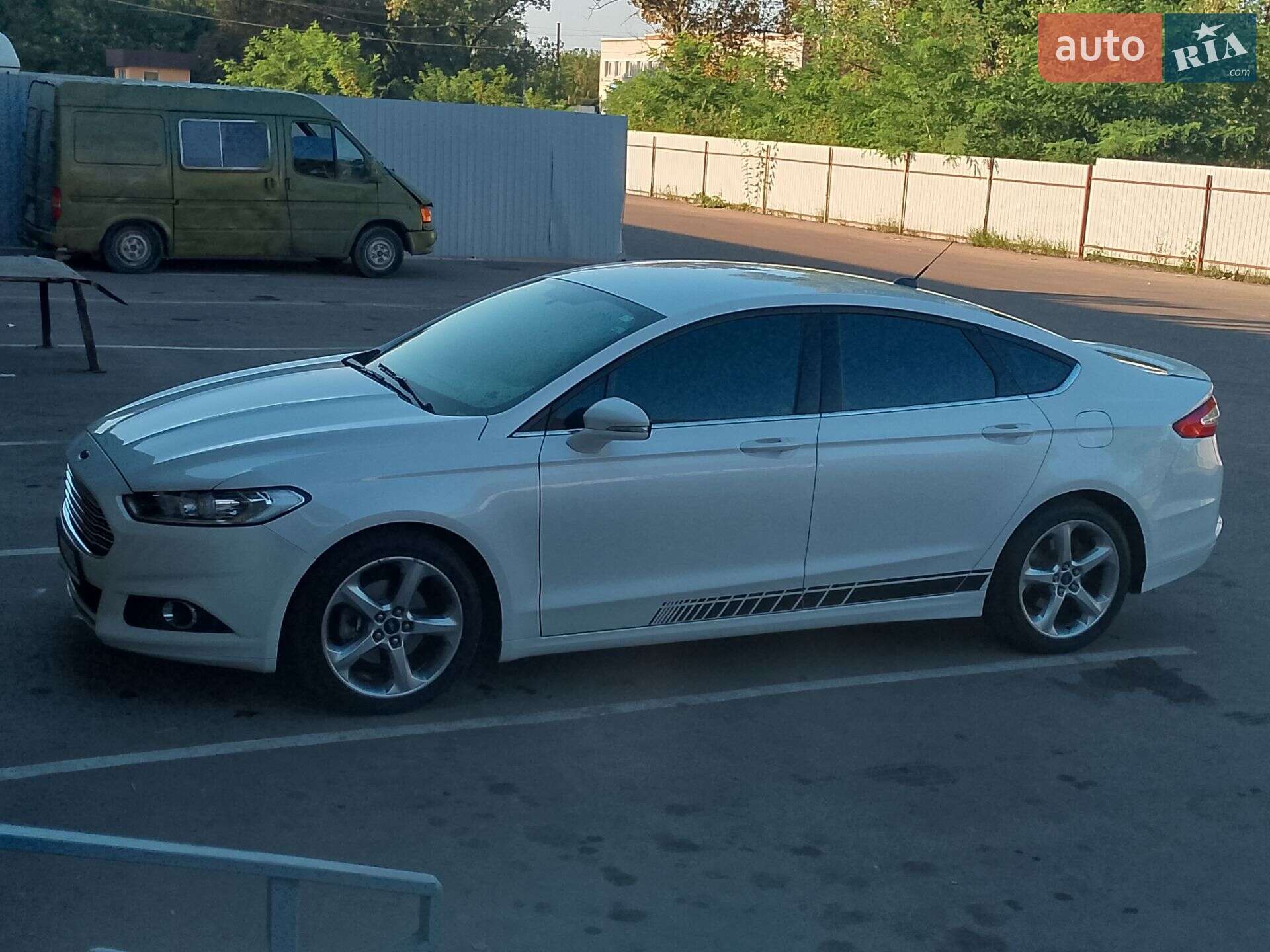 Ford Fusion 2015 VIN 3FA6P0H75FR231028 фото оголошення 5 з 12