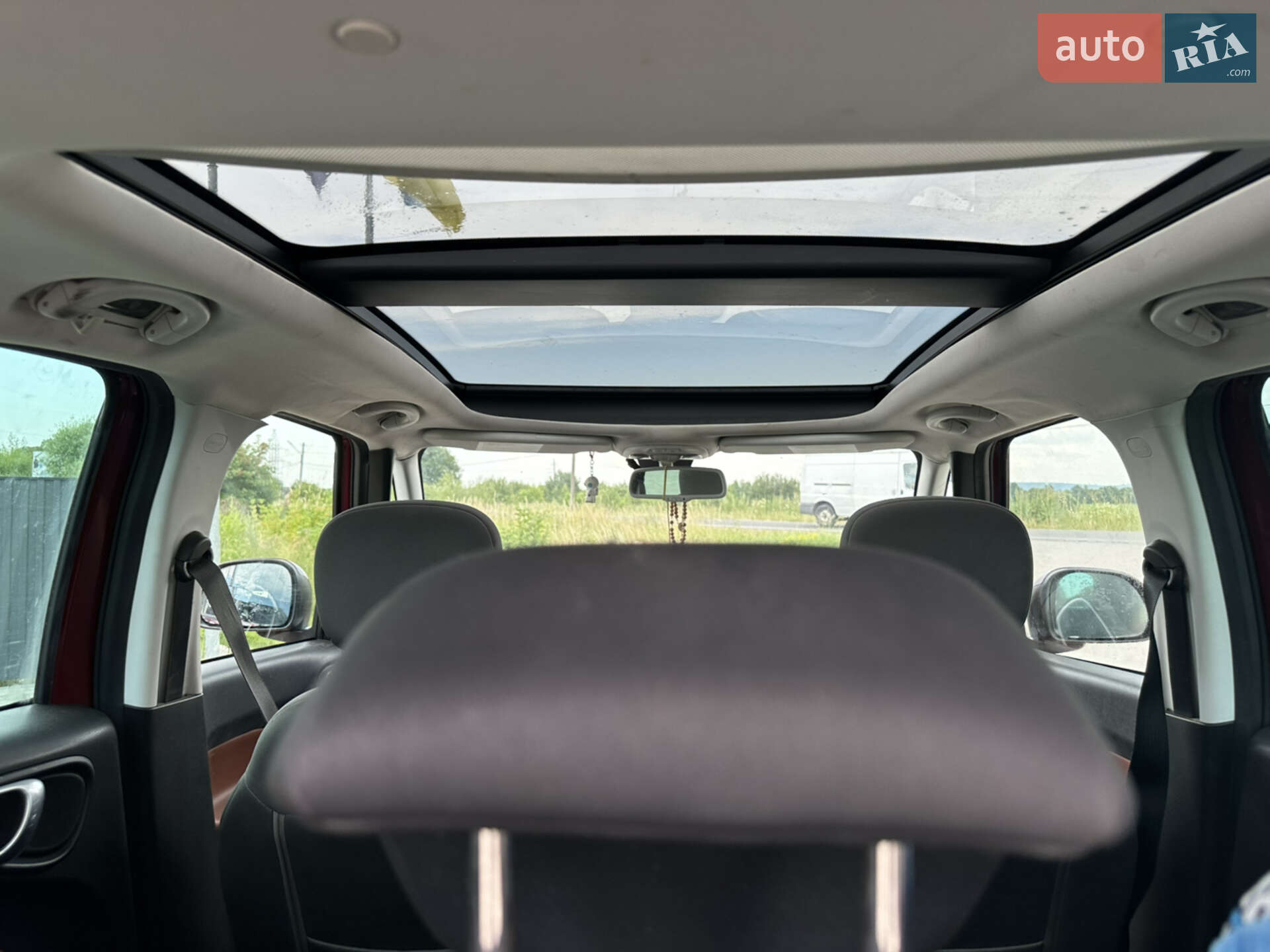 Fiat 500L 2015 VIN ZFBCFADHXFZ036965 фото оголошення 12 з 20