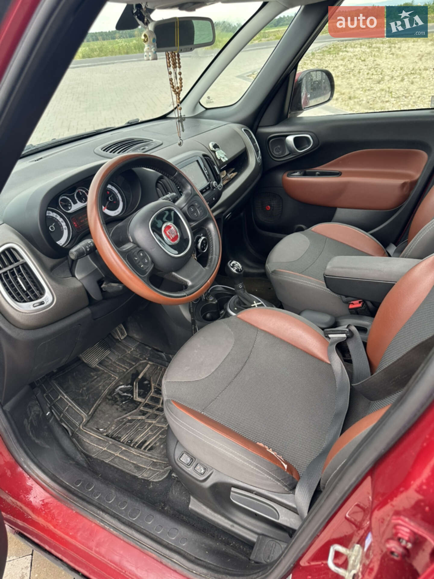 Fiat 500L 2015 VIN ZFBCFADHXFZ036965 фото оголошення 11 з 20