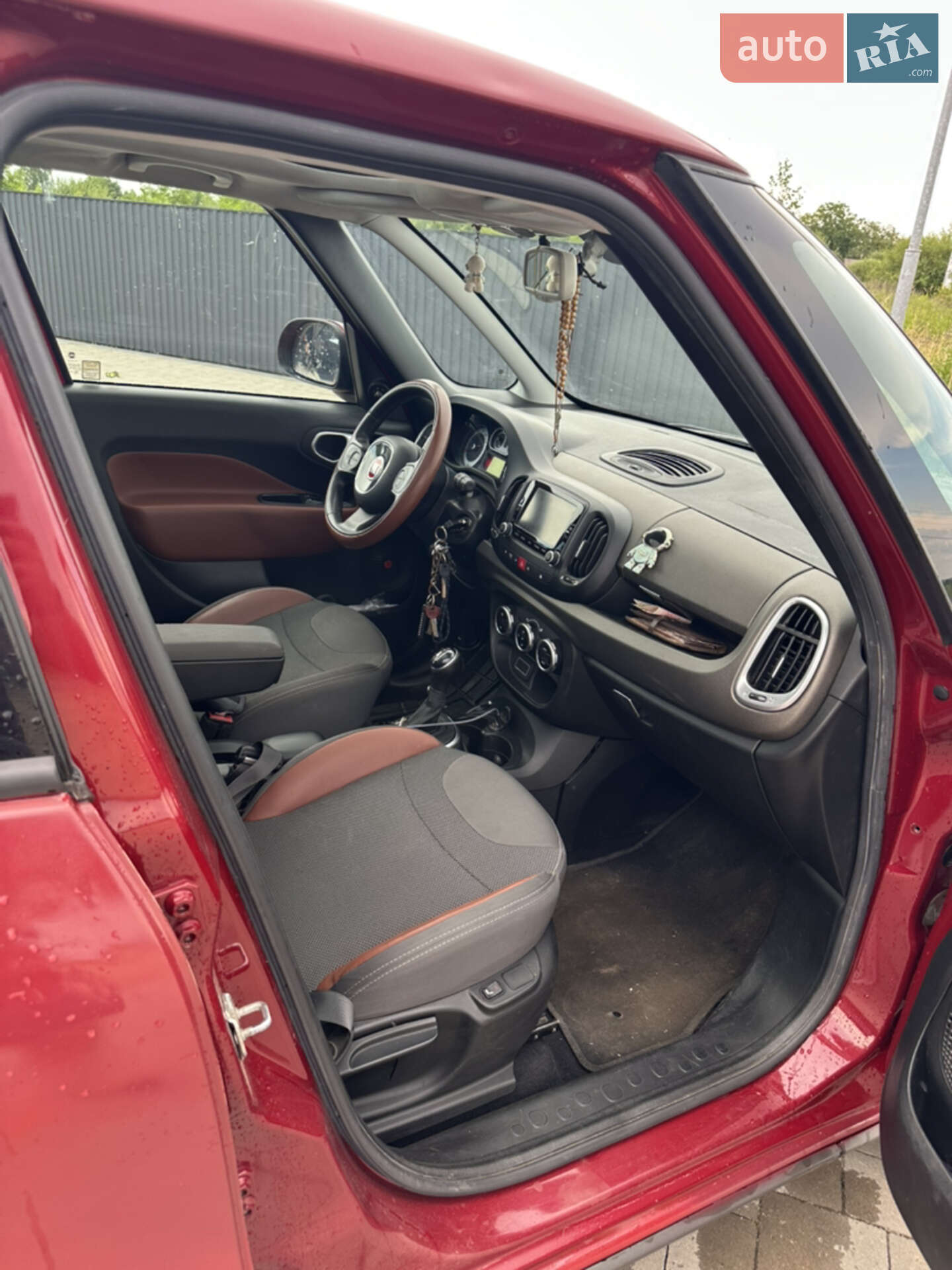 Fiat 500L 2015 VIN ZFBCFADHXFZ036965 фото оголошення 18 з 20