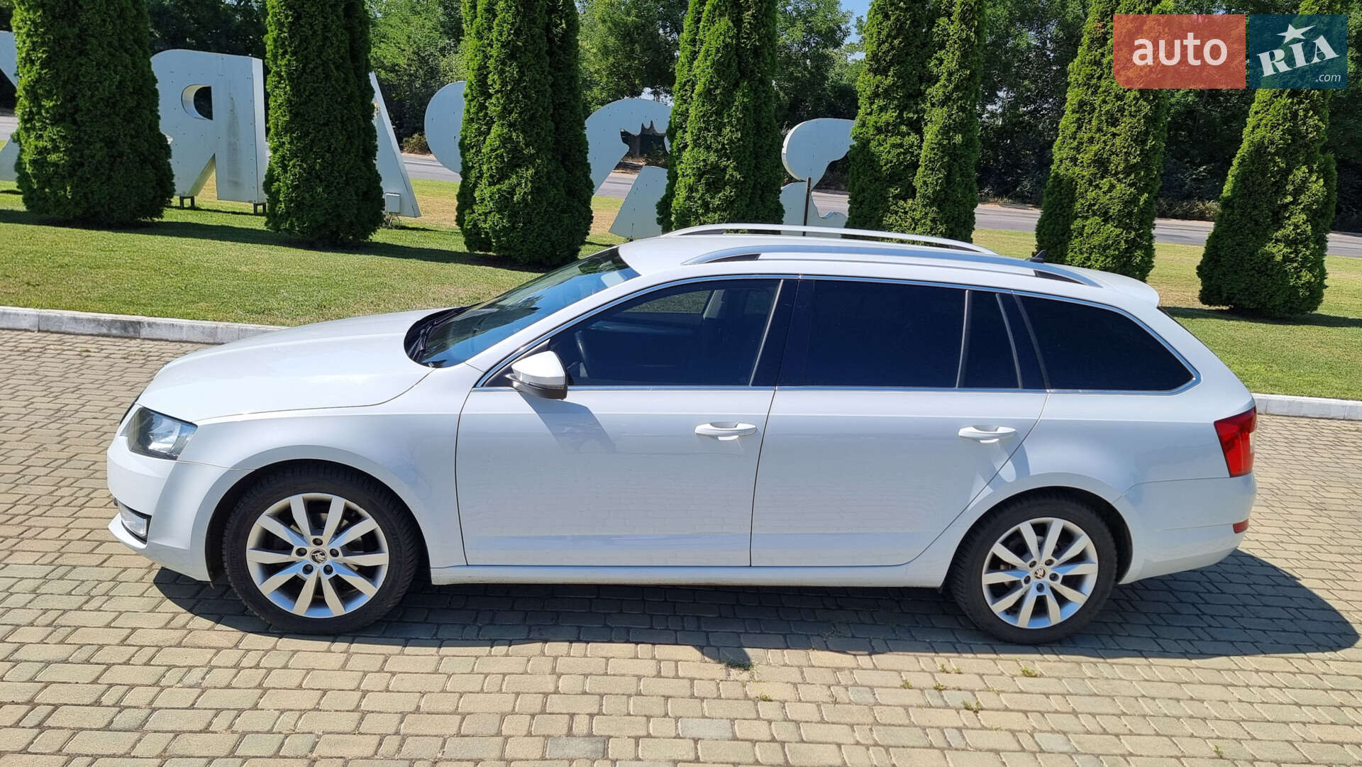 Skoda Octavia 2016 VIN TMBJG9NE0G0190496 фото оголошення 4 з 28