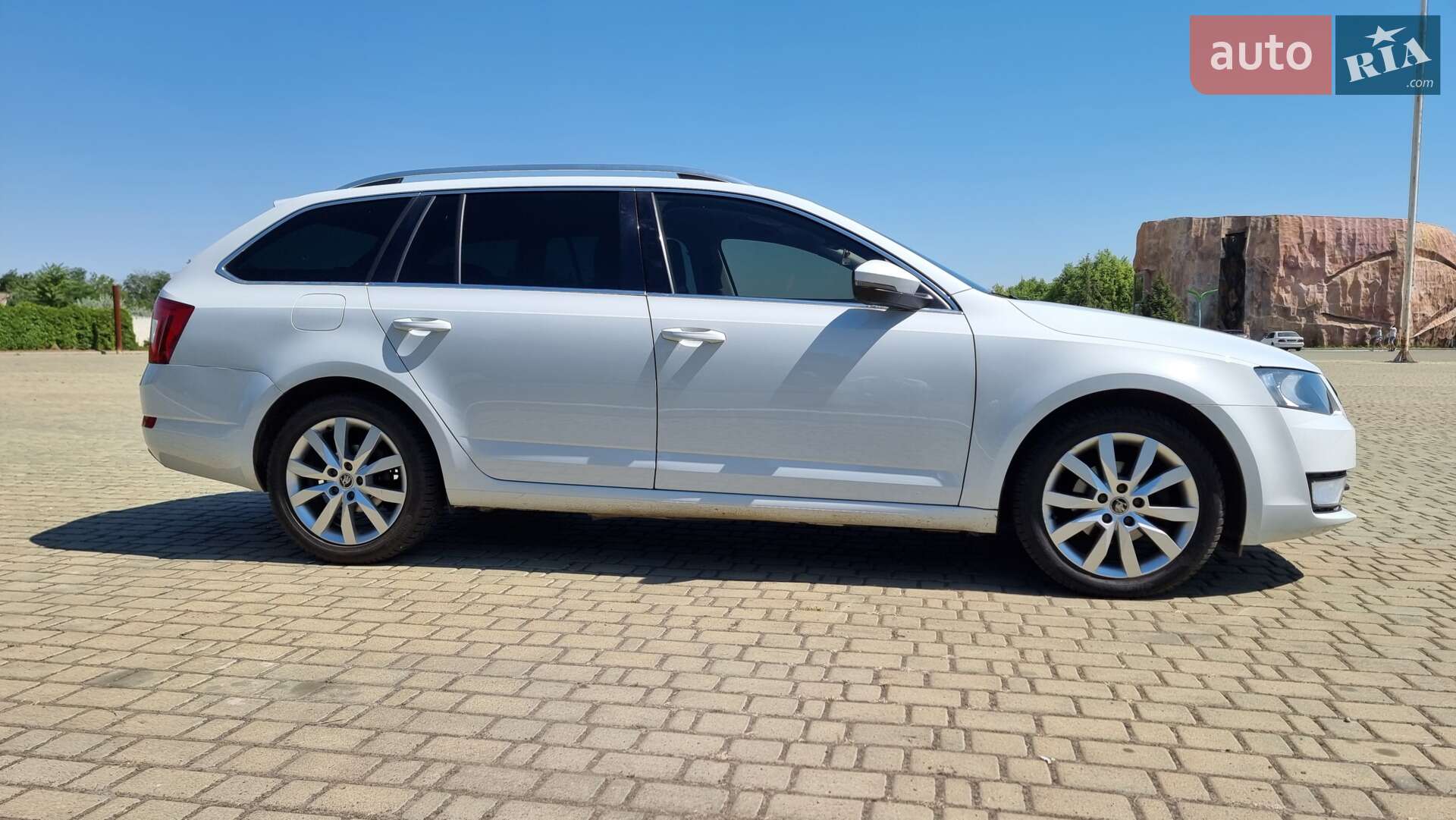 Skoda Octavia 2016 VIN TMBJG9NE0G0190496 фото оголошення 12 з 28