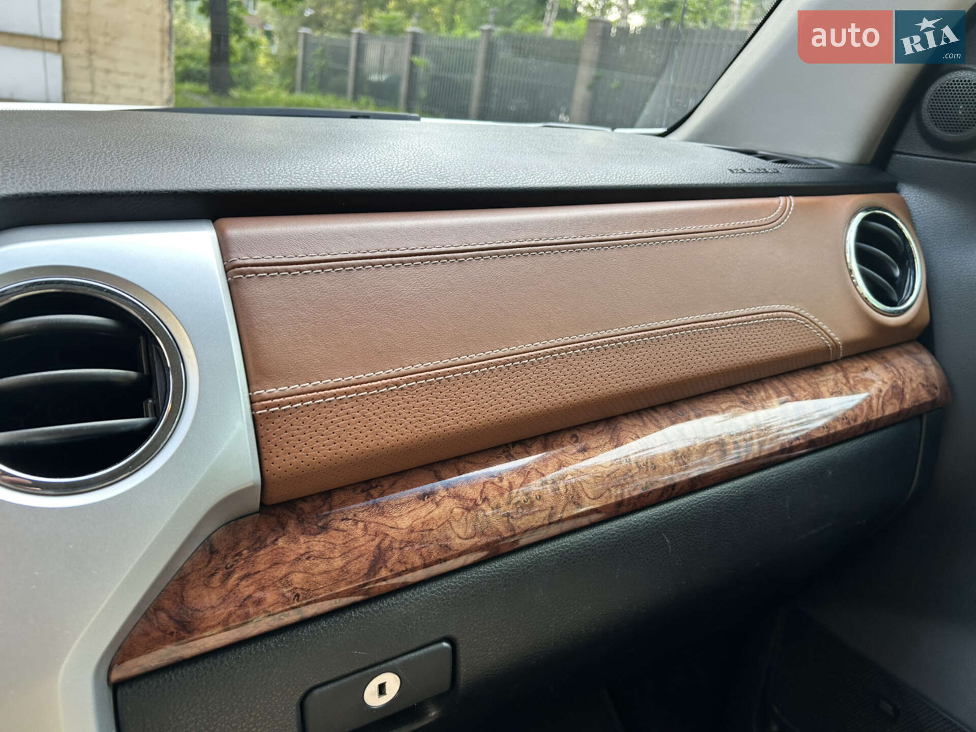 Toyota Tundra 2014 VIN 5TFAW5F16EX397051 фото оголошення 20 з 21