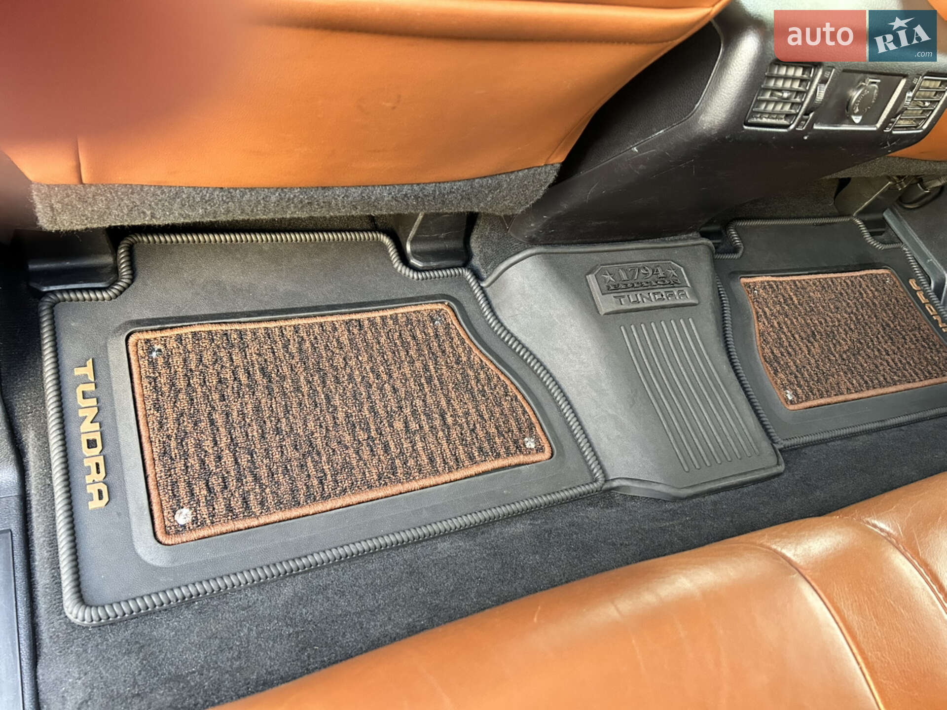 Toyota Tundra 2014 VIN 5TFAW5F16EX397051 фото оголошення 19 з 21