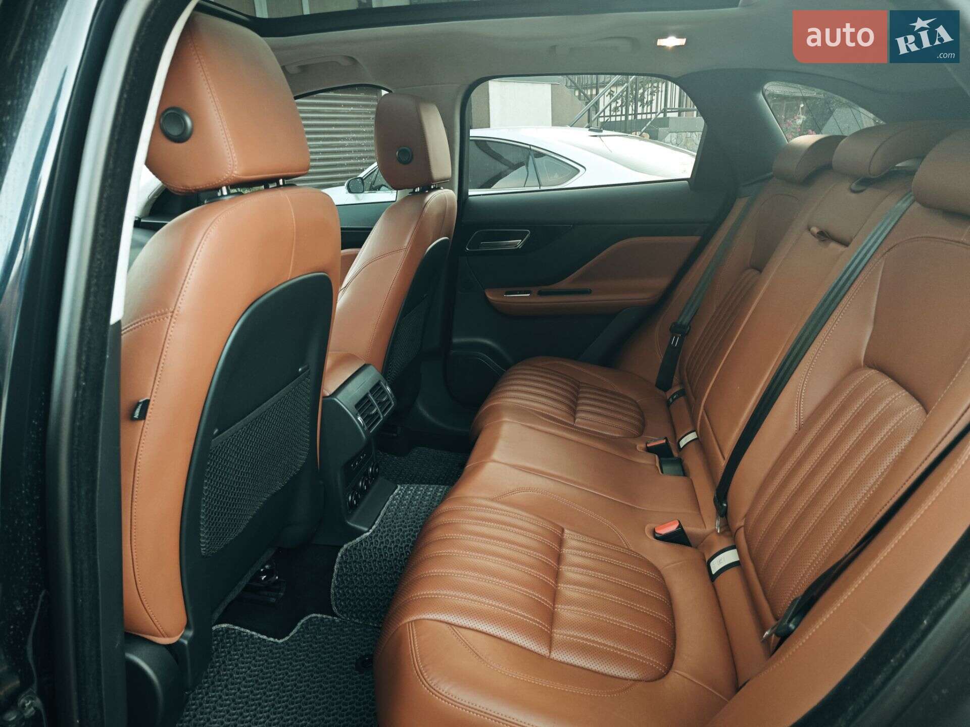 Jaguar F-Pace 2019 VIN SADCJ2FX1LA621731 фото оголошення 7 з 10
