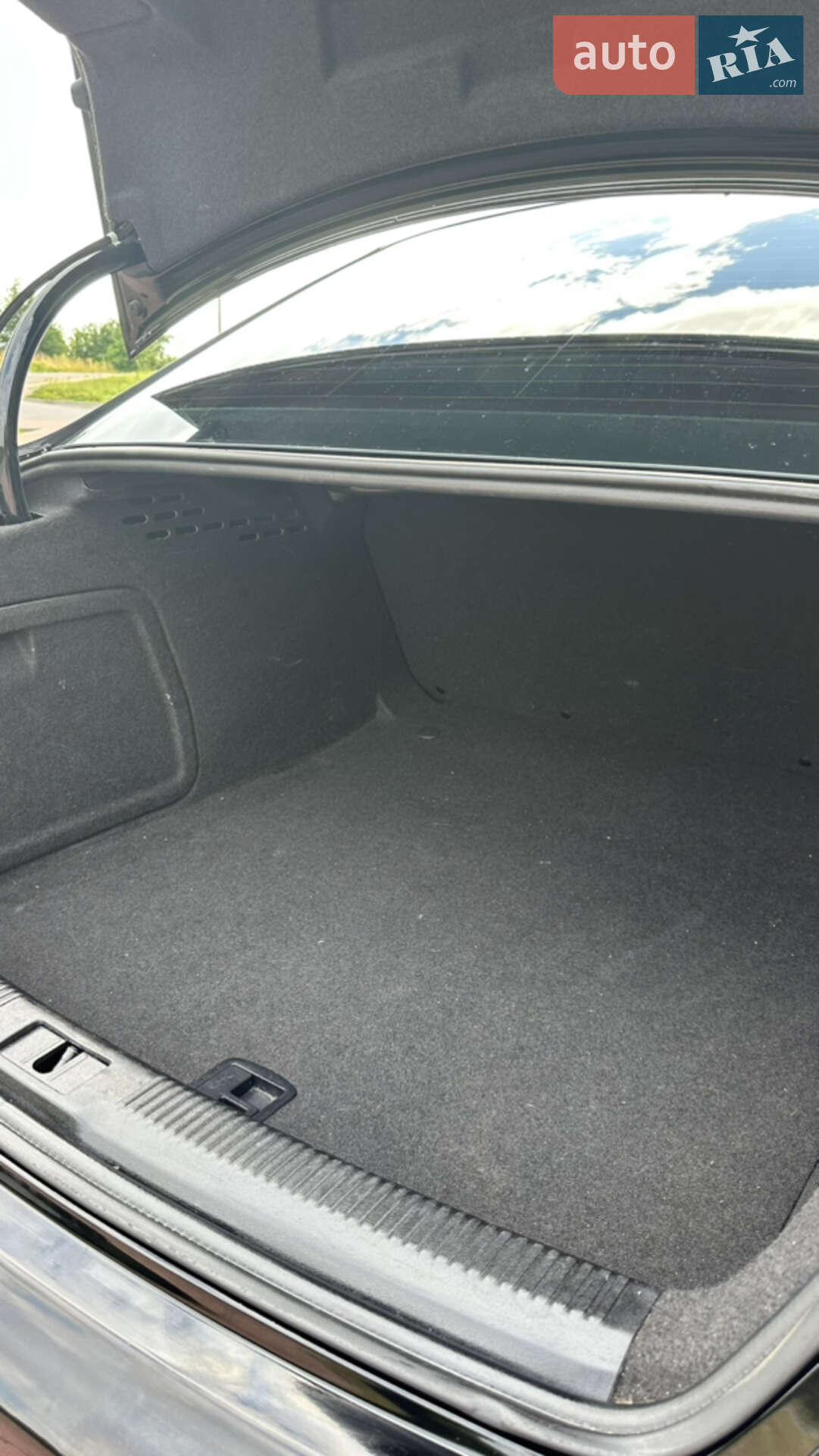 Audi A4 2013 VIN WAUAFAFL3EA074022 фото оголошення 16 з 24