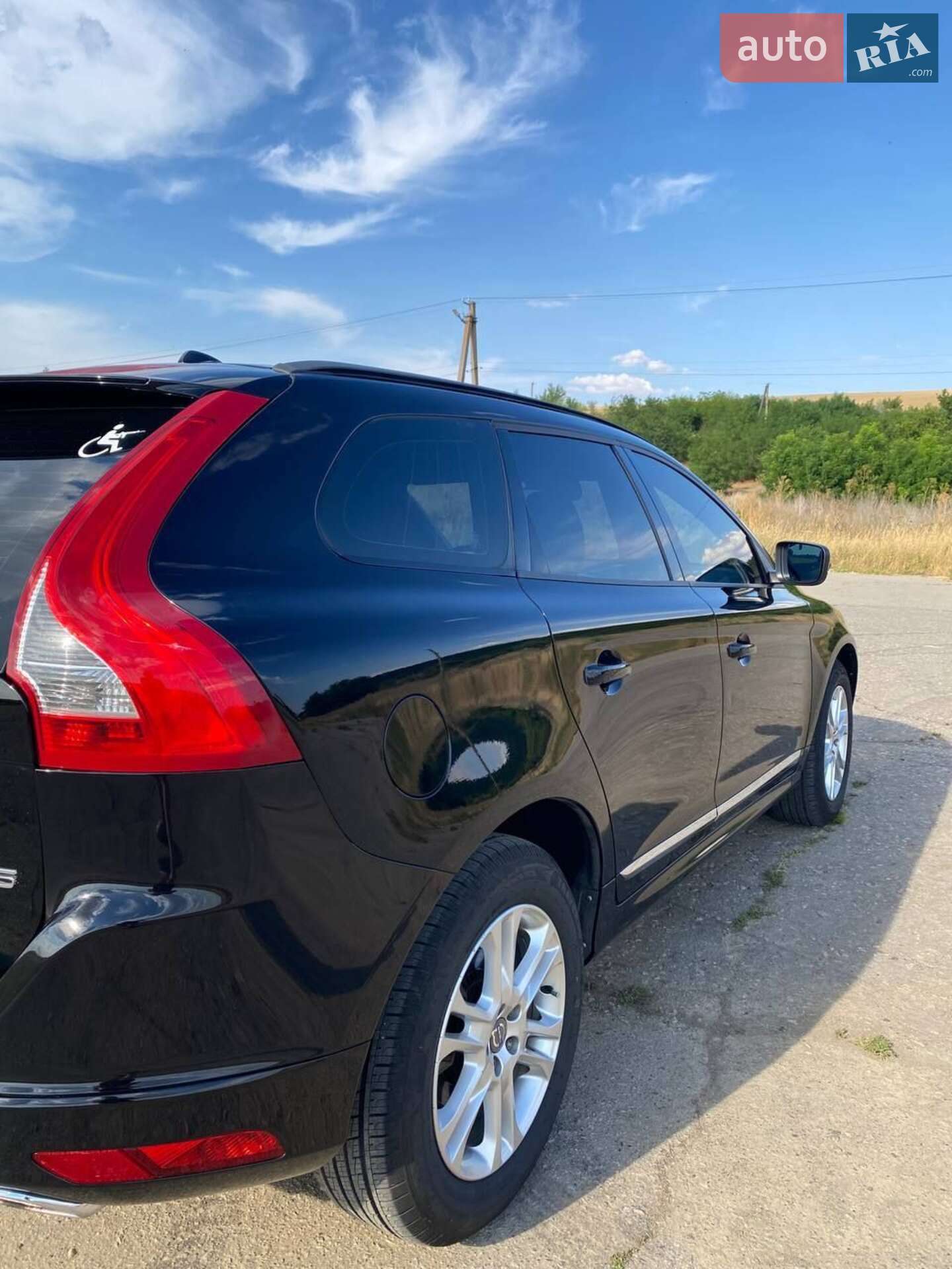 Volvo XC60 2015 VIN YV440MDJ0F2734482 фото оголошення 3 з 9