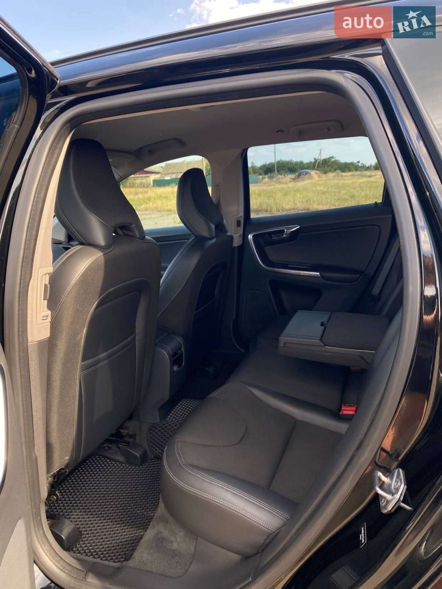 Volvo XC60 2015 VIN YV440MDJ0F2734482 фото оголошення 5 з 9