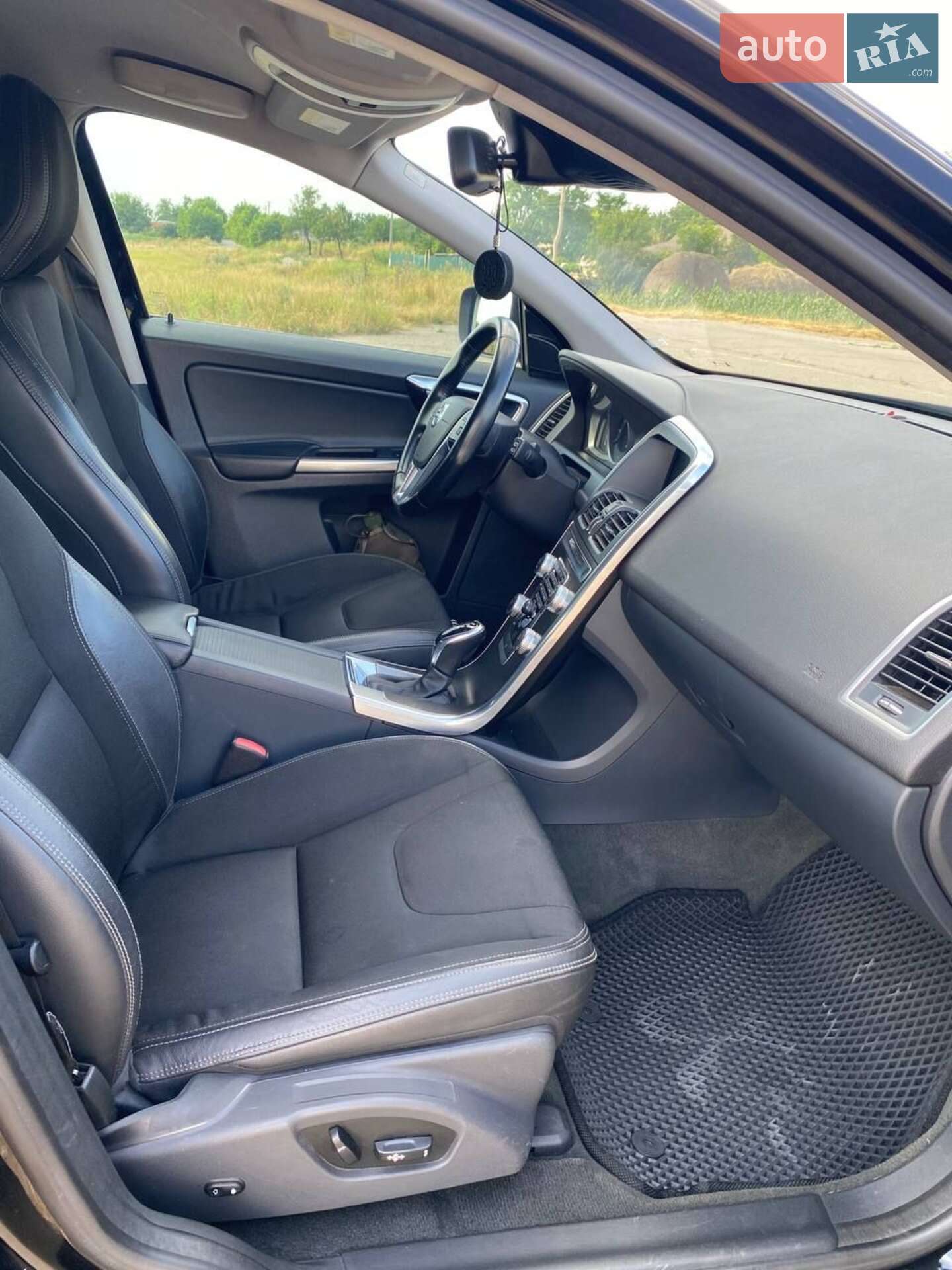 Volvo XC60 2015 VIN YV440MDJ0F2734482 фото оголошення 8 з 9