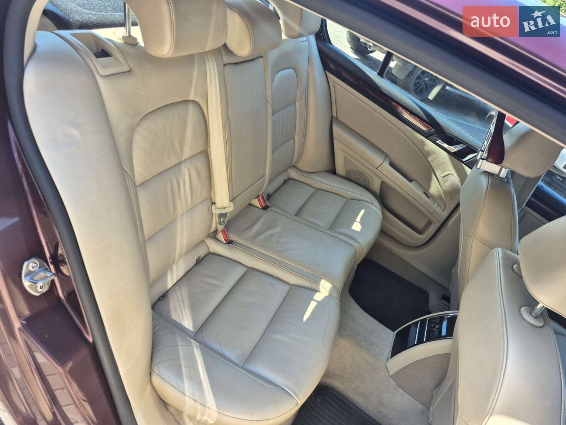 Skoda Superb 2010 VIN TMBAB43T5BB300295 фото оголошення 7 з 11