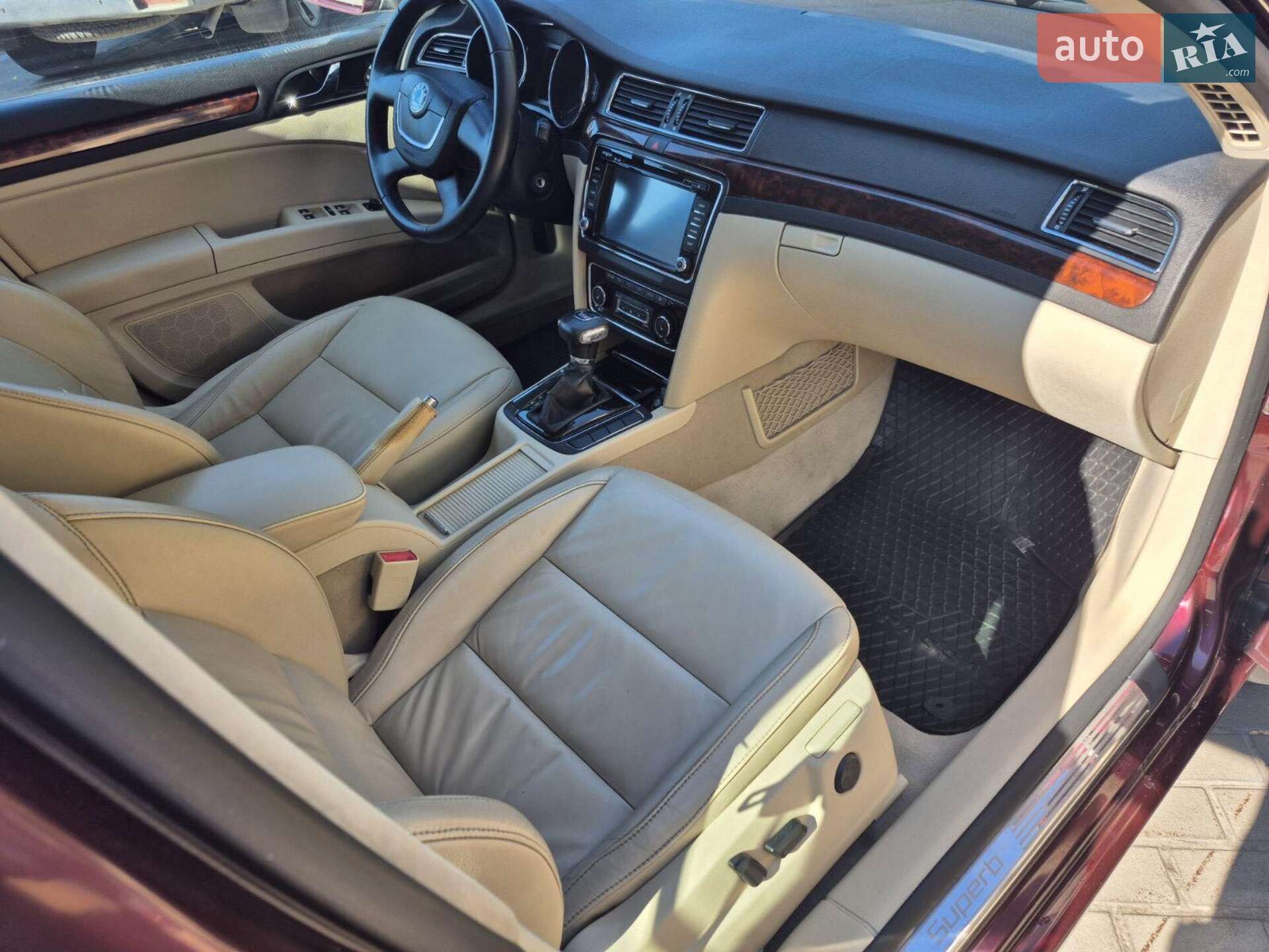 Skoda Superb 2010 VIN TMBAB43T5BB300295 фото оголошення 9 з 11