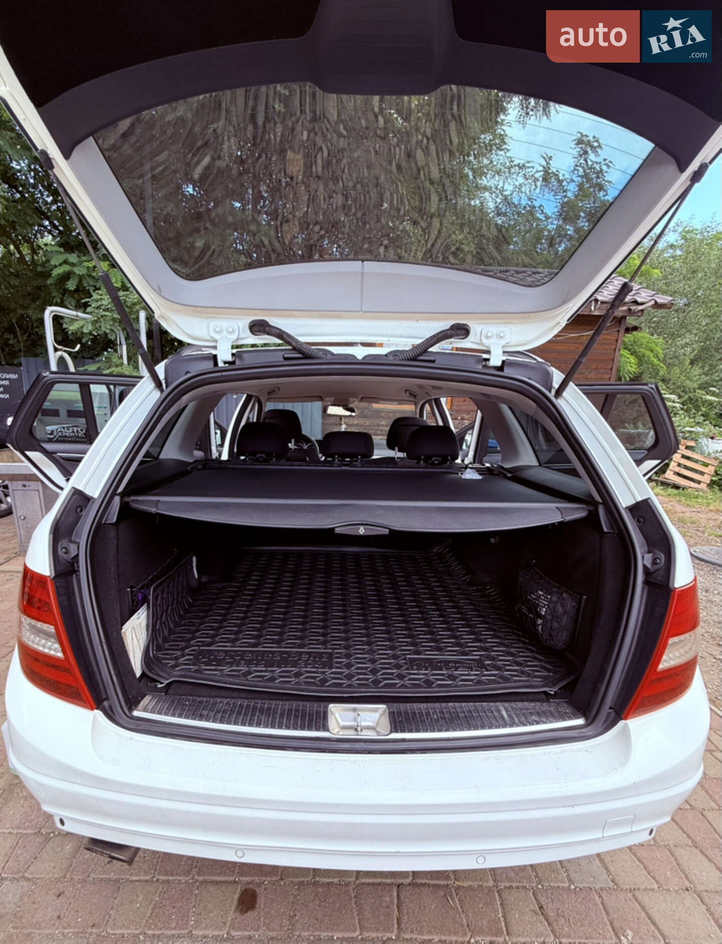 Mercedes-Benz C-Class 2013 VIN WDD2042021G076025 фото оголошення 9 з 18