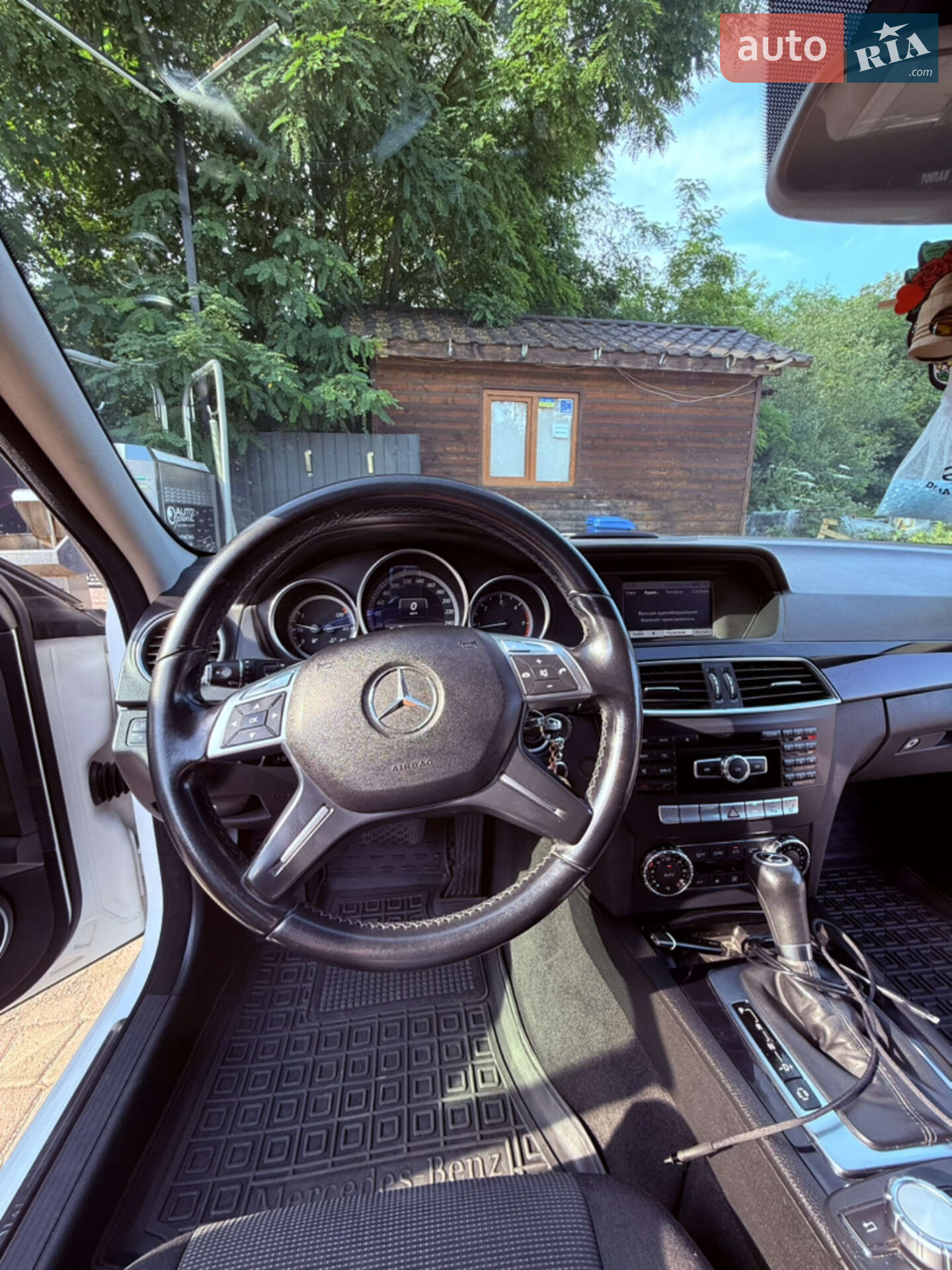Mercedes-Benz C-Class 2013 VIN WDD2042021G076025 фото оголошення 16 з 18