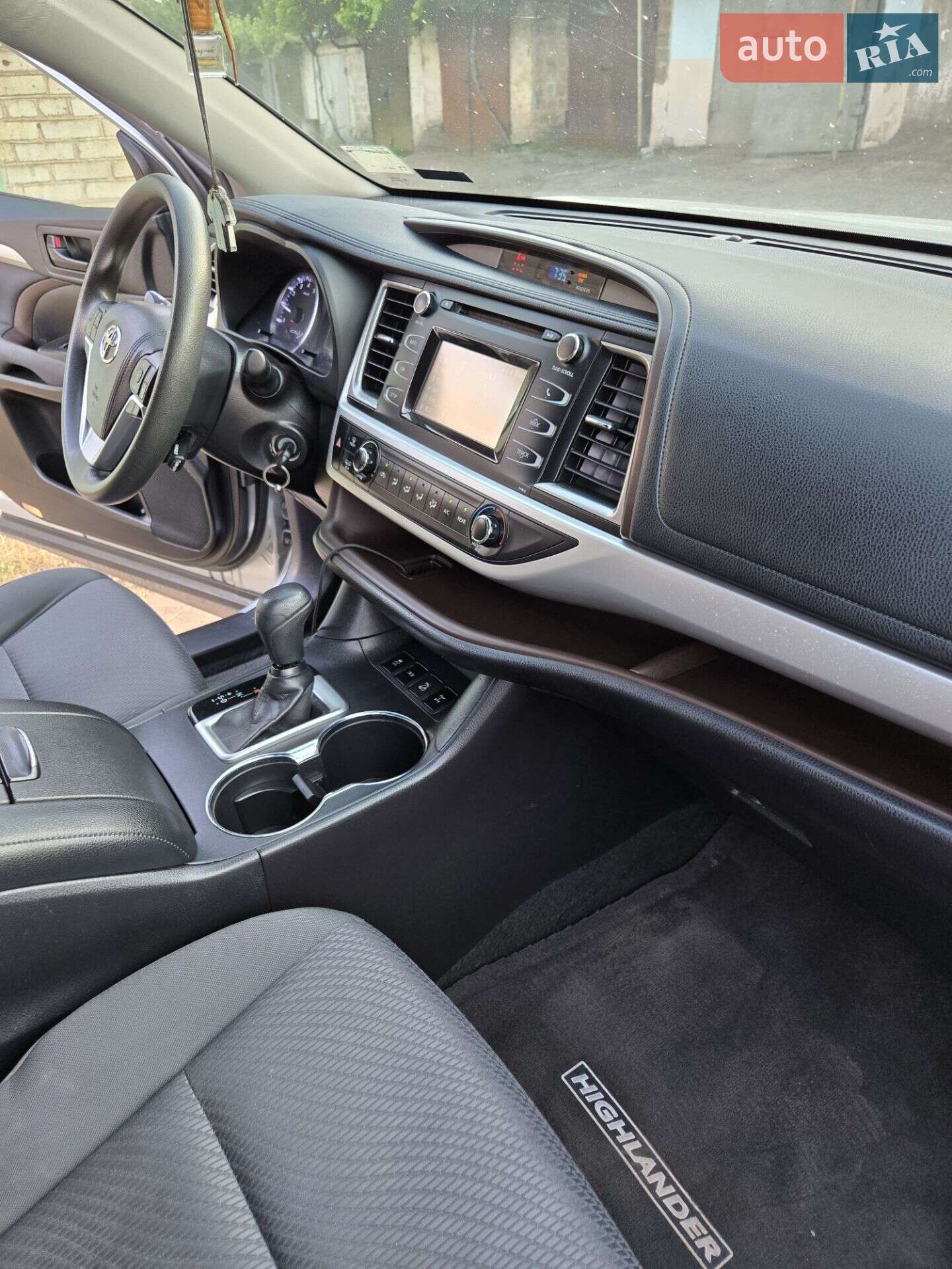 Toyota Highlander 2018 VIN 5TDBZRFH5KS946708 фото оголошення 6 з 14