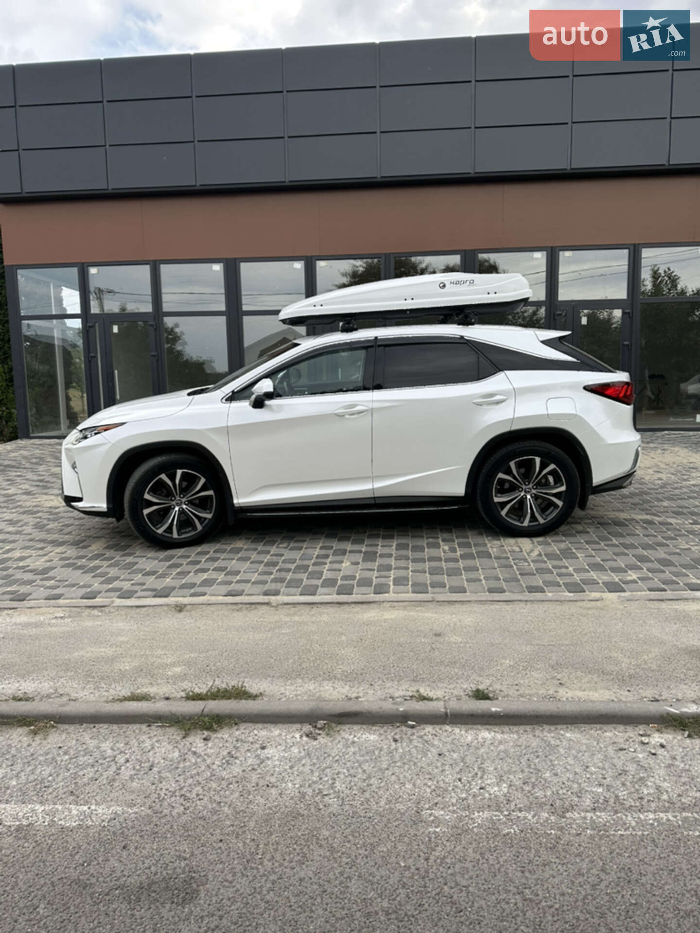 Lexus RX 2018 VIN JTJBAMCA302048207 фото оголошення 17 з 44