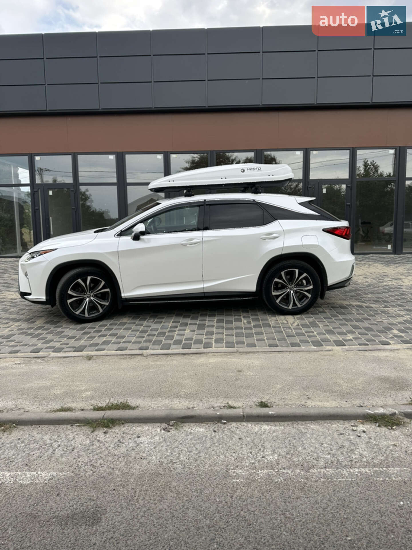 Lexus RX 2018 VIN JTJBAMCA302048207 фото оголошення 28 з 44