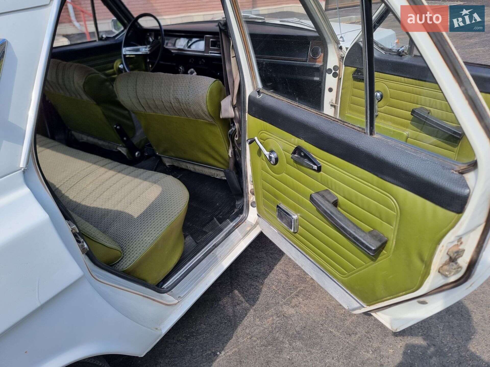 ГАЗ 24 Волга 1981 VIN XTH240000C0755173 фото оголошення 28 з 36