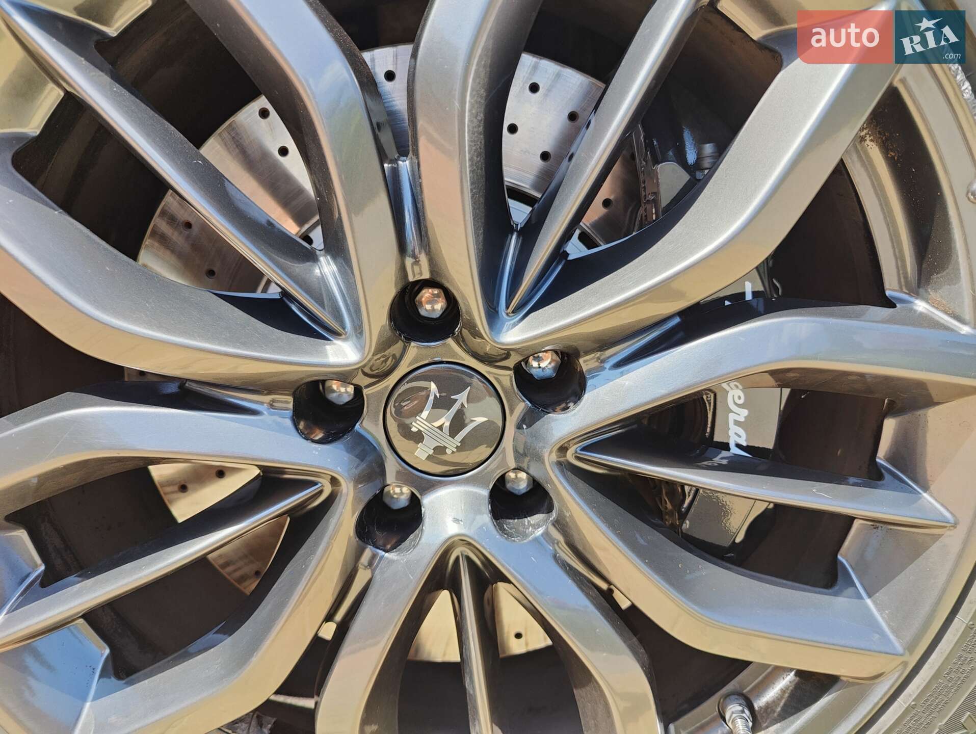 Maserati Levante 2019 VIN ZN661YUL3KX336714 фото оголошення 18 з 33