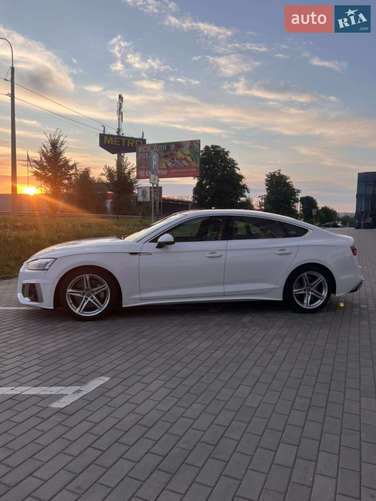 Audi A5 2020 VIN WAUDACF57MA018849 фото оголошення 8 з 21