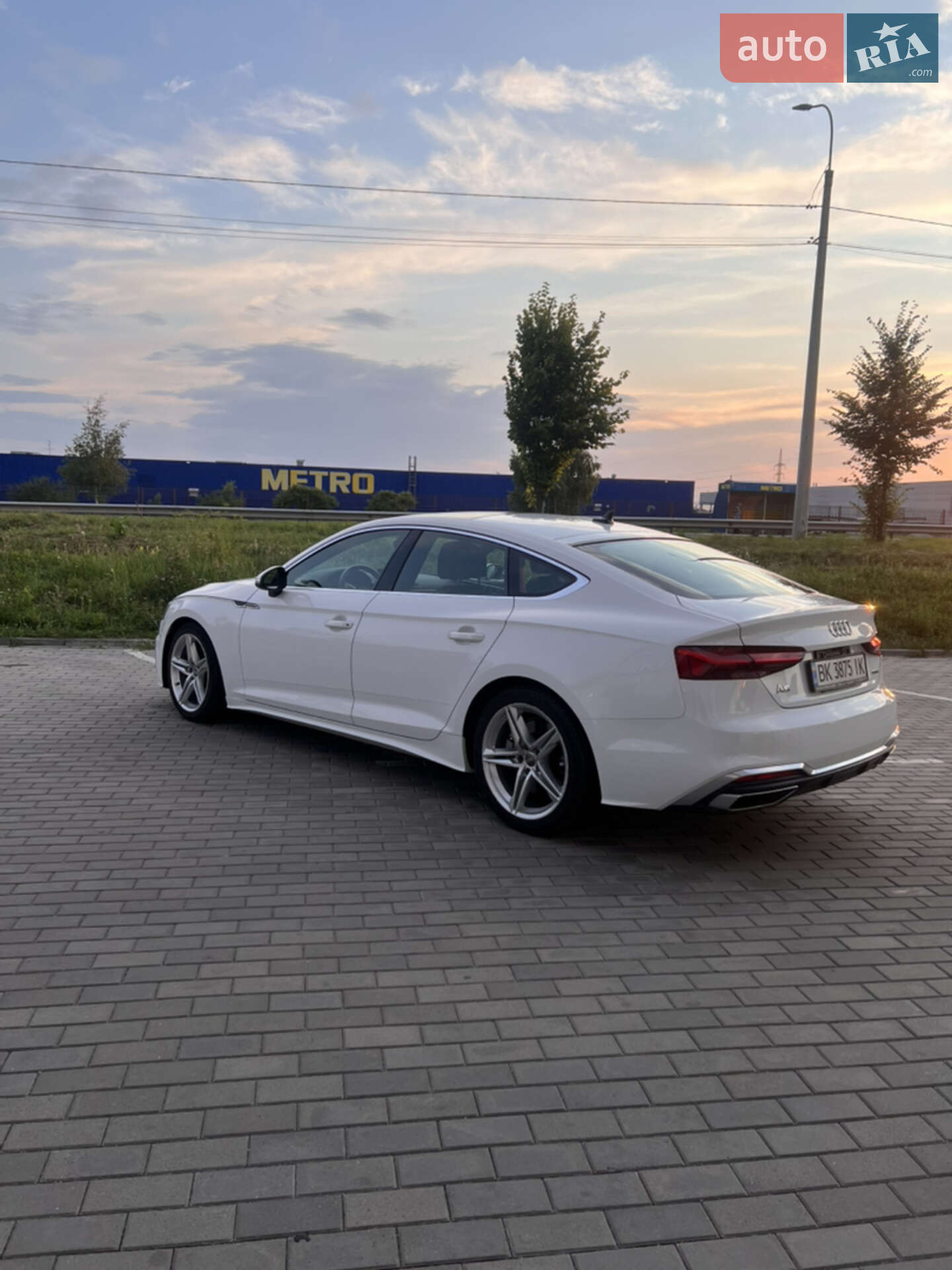 Audi A5 2020 VIN WAUDACF57MA018849 фото оголошення 9 з 21