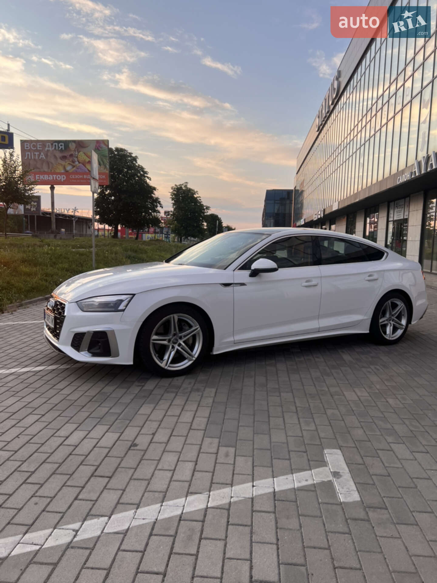 Audi A5 2020 VIN WAUDACF57MA018849 фото оголошення 10 з 21