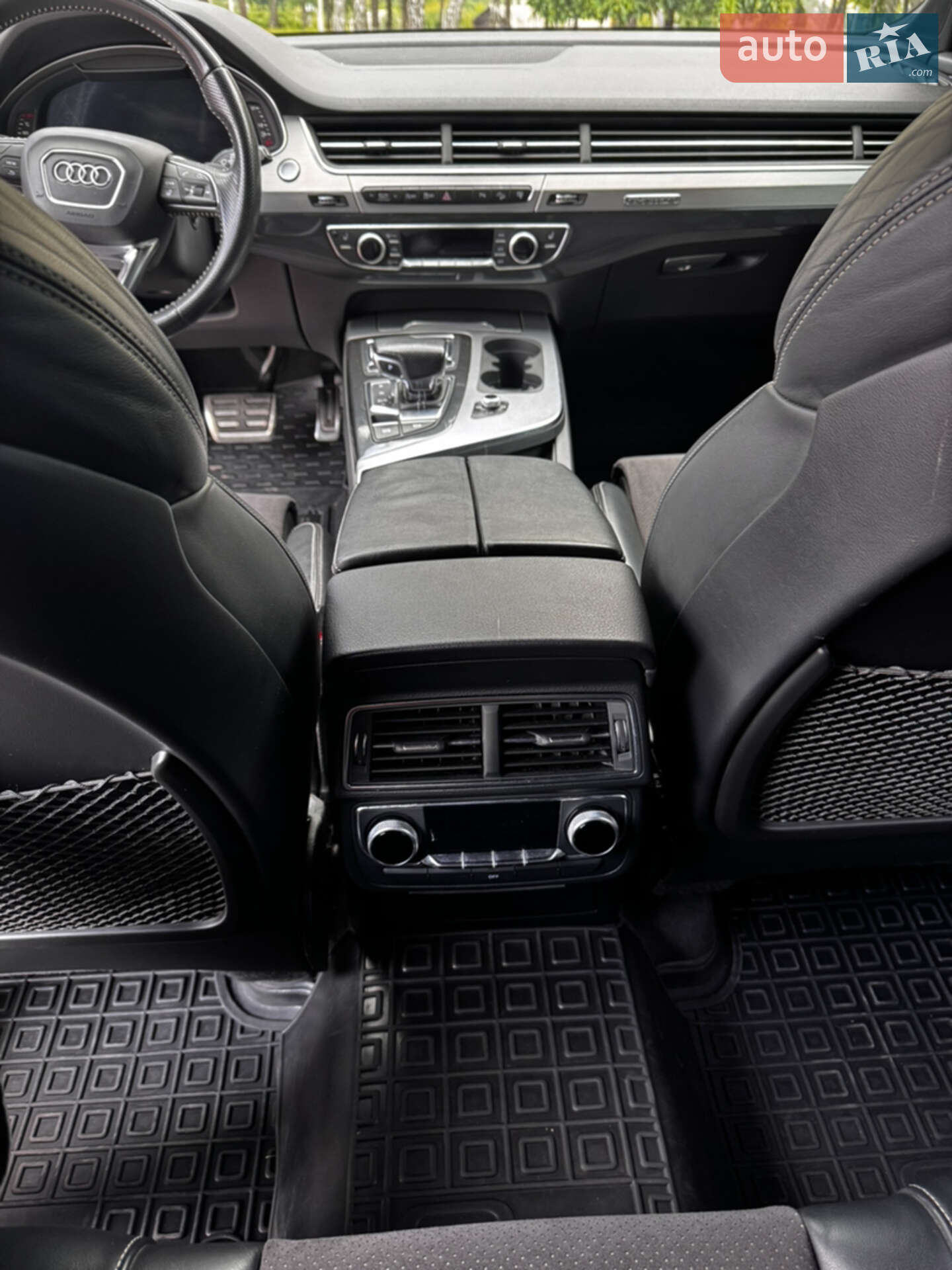 Audi Q7 2017 VIN WAUZZZ4M7HD040012 фото оголошення 14 з 27