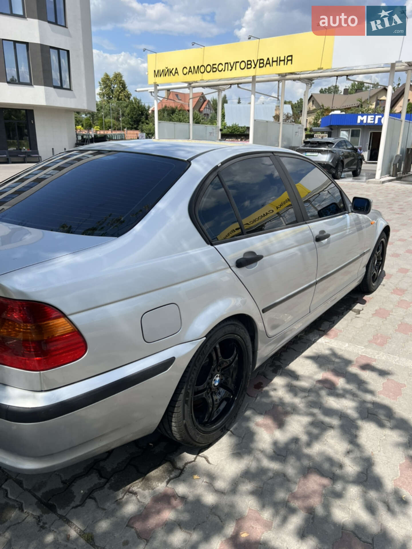 BMW 3 Series 2003 VIN WBAEU71020FM64077 фото оголошення 10 з 21