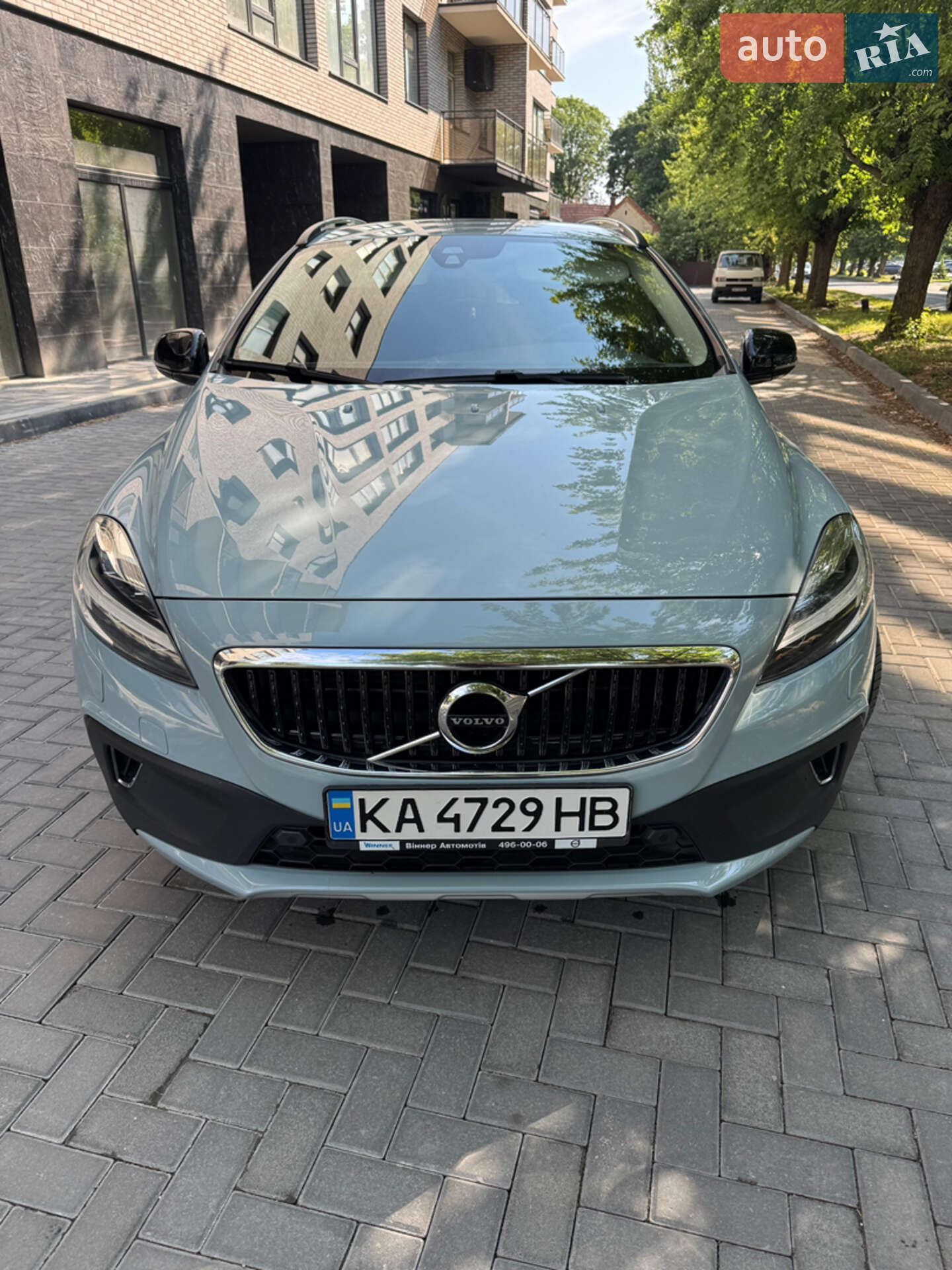Volvo V40 Cross Country 2019 VIN YV1MZ32V0K2181555 фото оголошення 3 з 19