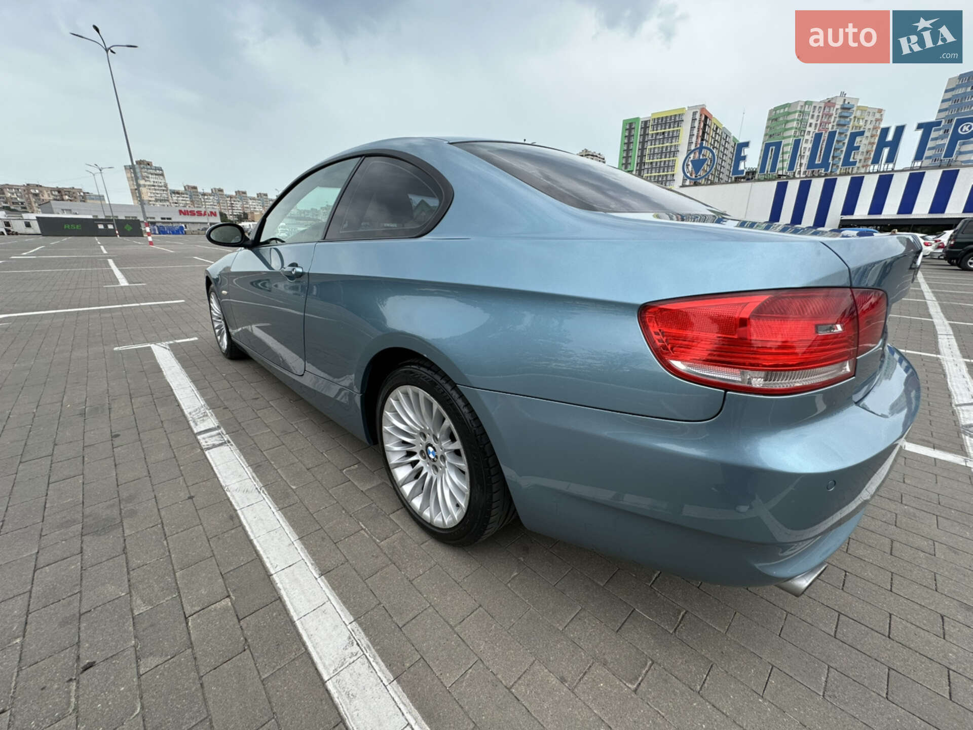 BMW 3 Series 2009 VIN WBAWA51000J009422 фото оголошення 2 з 14