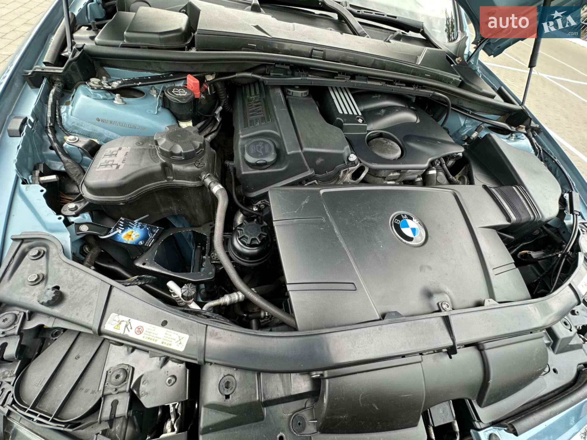 BMW 3 Series 2009 VIN WBAWA51000J009422 фото оголошення 9 з 14