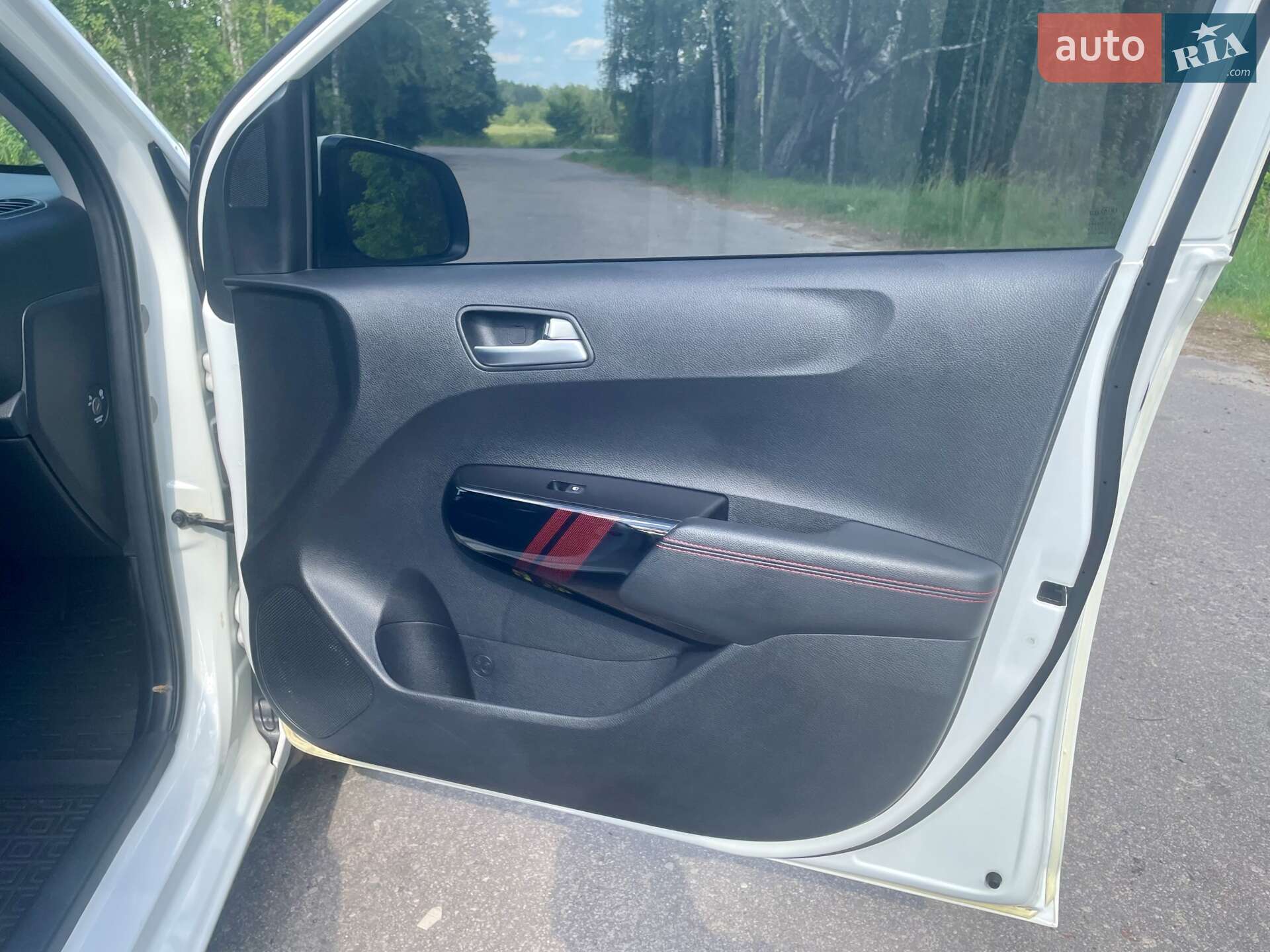 Kia Picanto 2020 VIN KNAB3512BLT654771 фото оголошення 24 з 38
