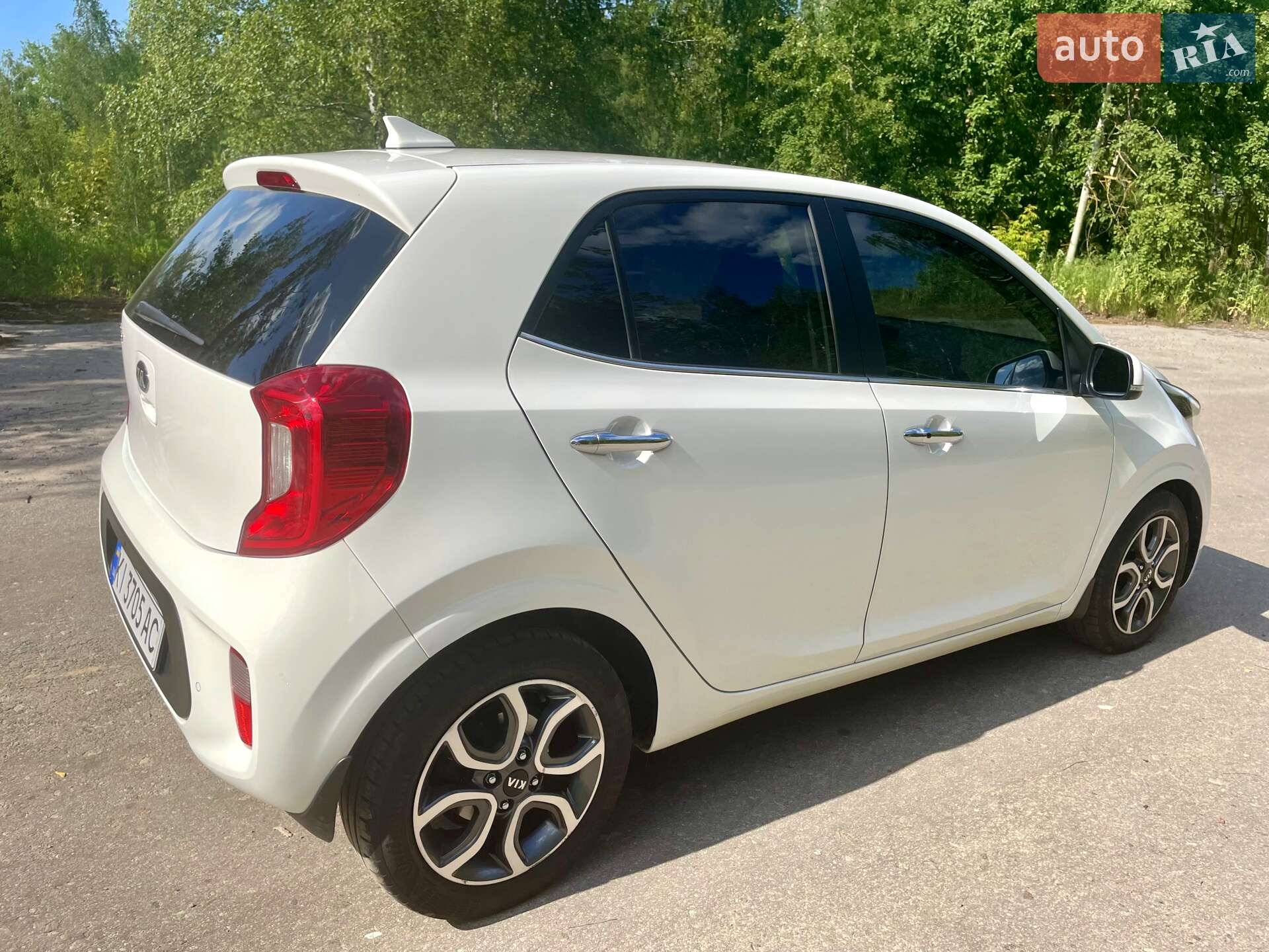 Kia Picanto 2020 VIN KNAB3512BLT654771 фото оголошення 2 з 38