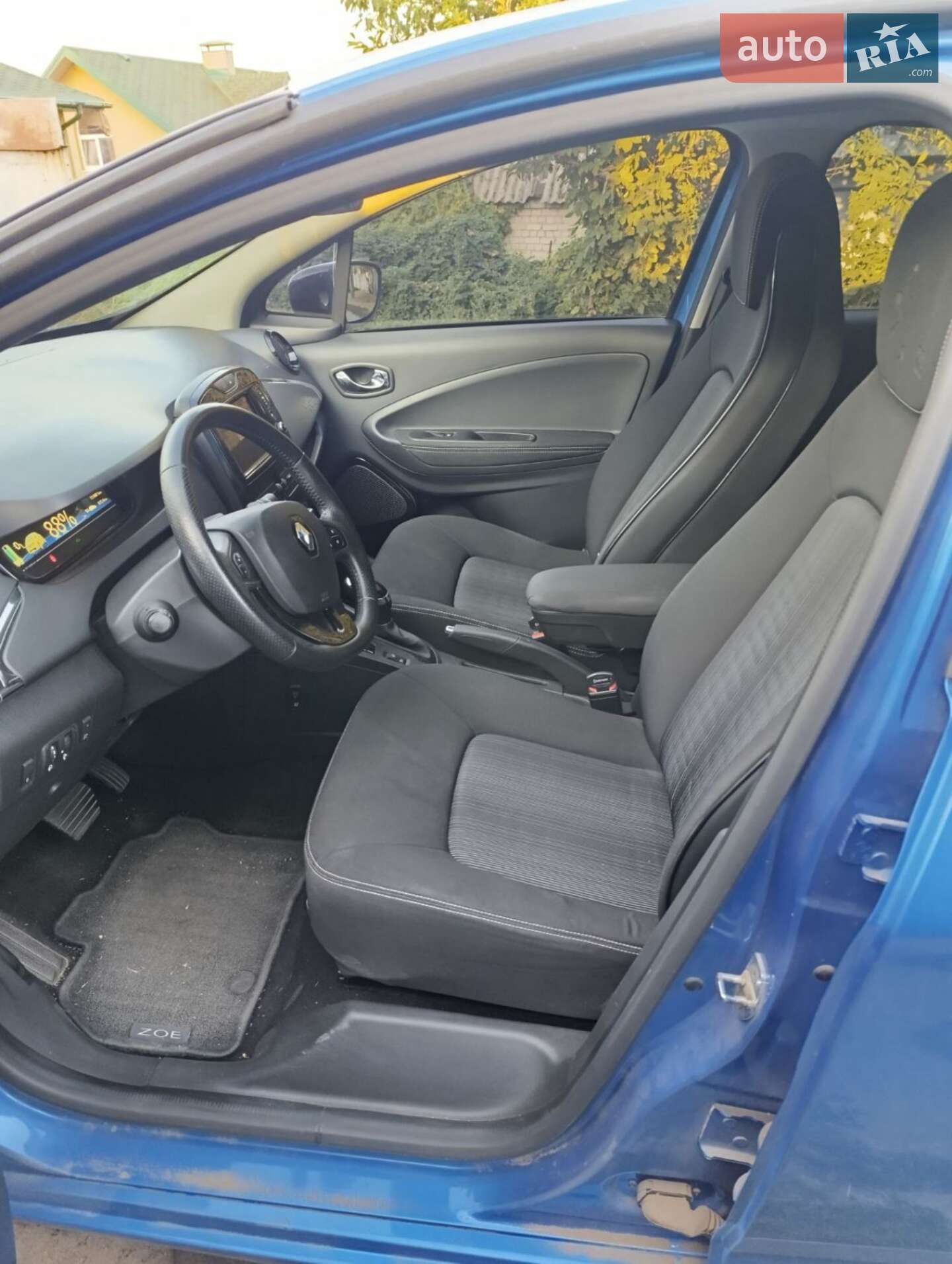 Renault Zoe 2016 VIN VF1AGVYF156393810 фото оголошення 2 з 11
