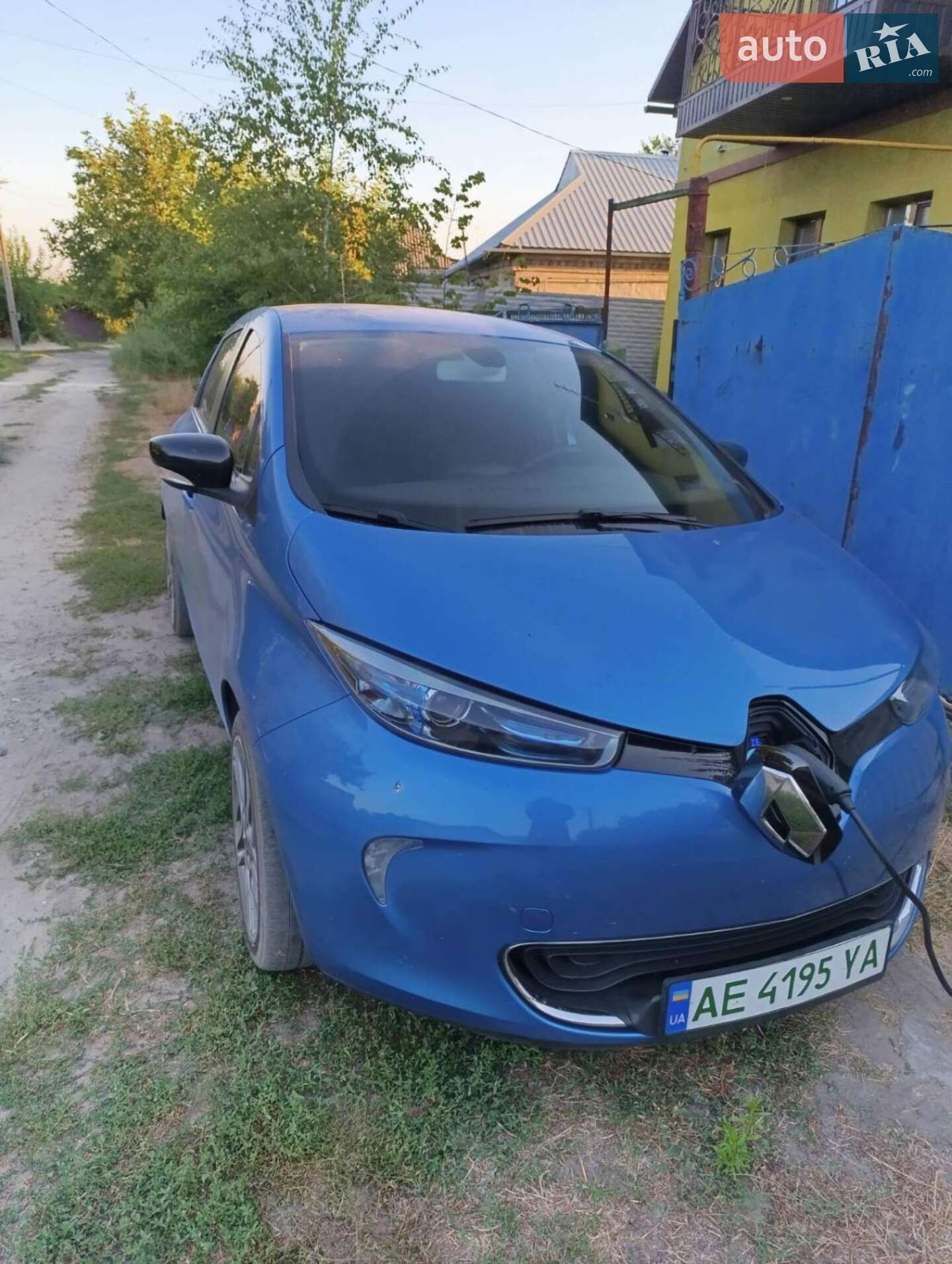 Renault Zoe 2016 VIN VF1AGVYF156393810 фото оголошення 3 з 11