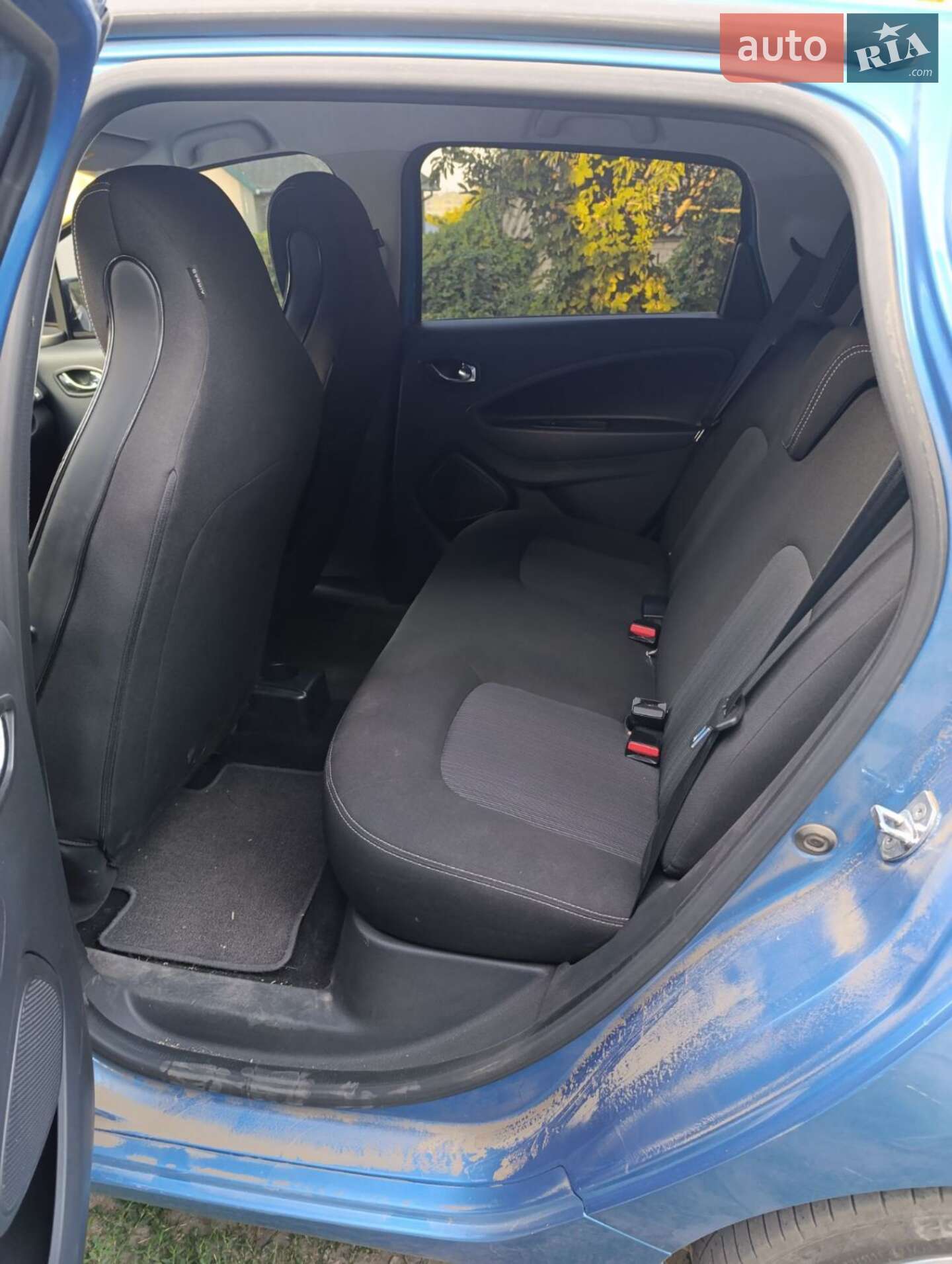 Renault Zoe 2016 VIN VF1AGVYF156393810 фото оголошення 4 з 11