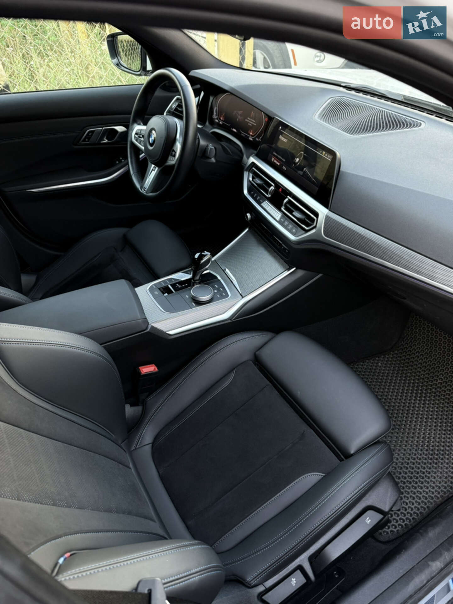 BMW 3 Series 2022 VIN WBA5V780508C54566 фото оголошення 2 з 4